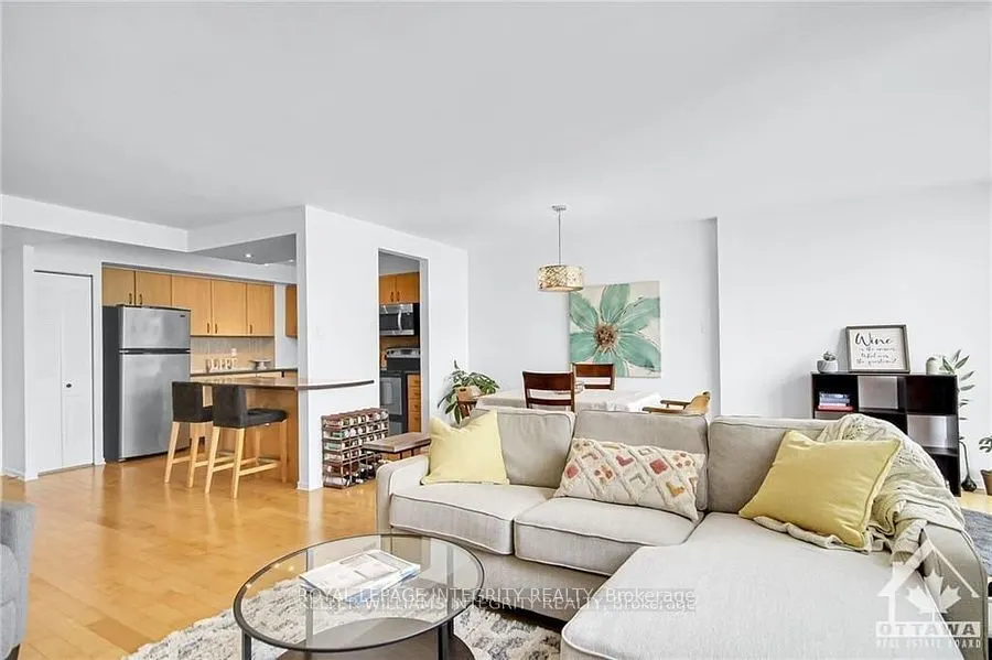 2760 Carousel Crescent, #1412