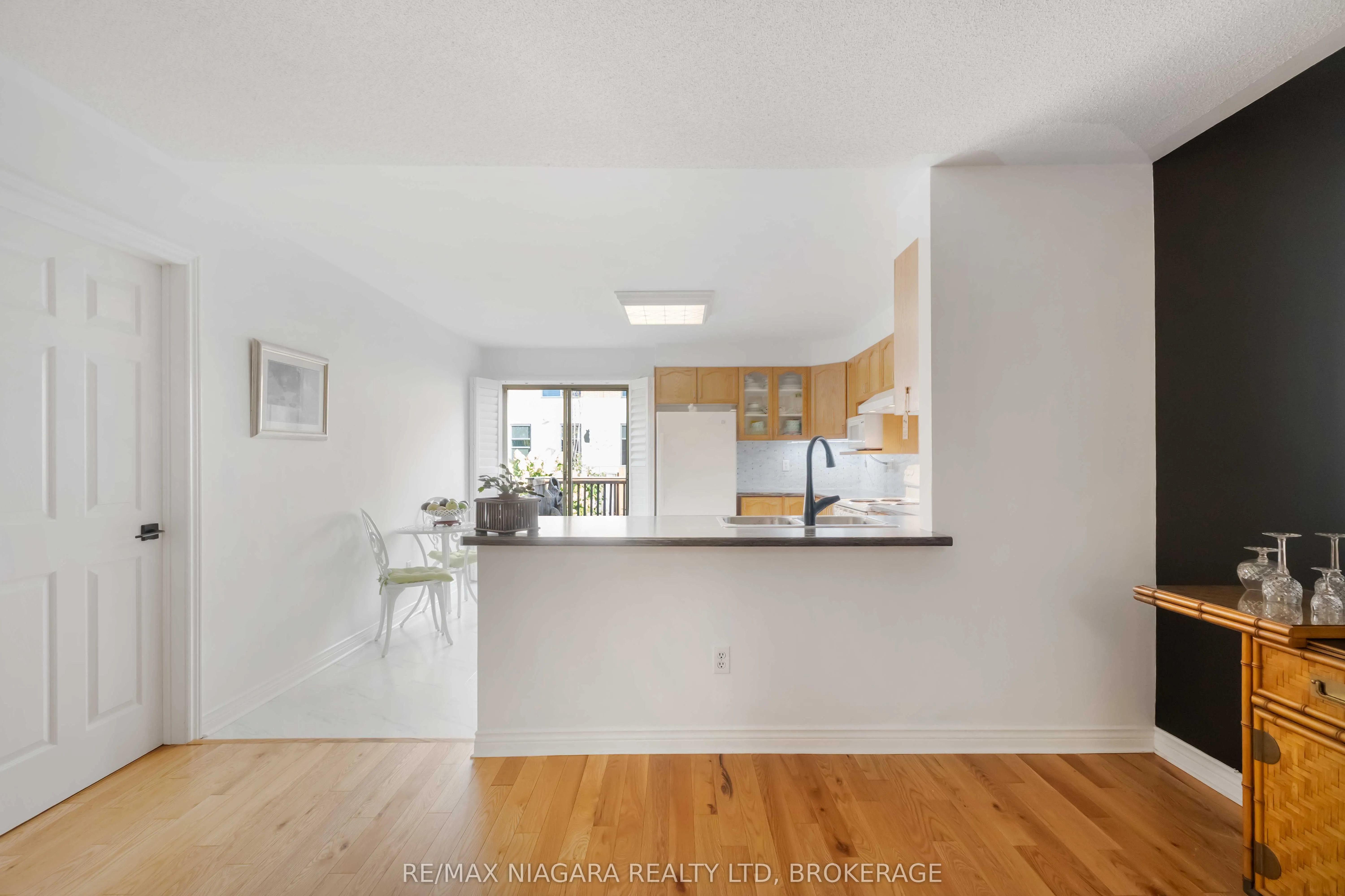 165 Main Street E, #14