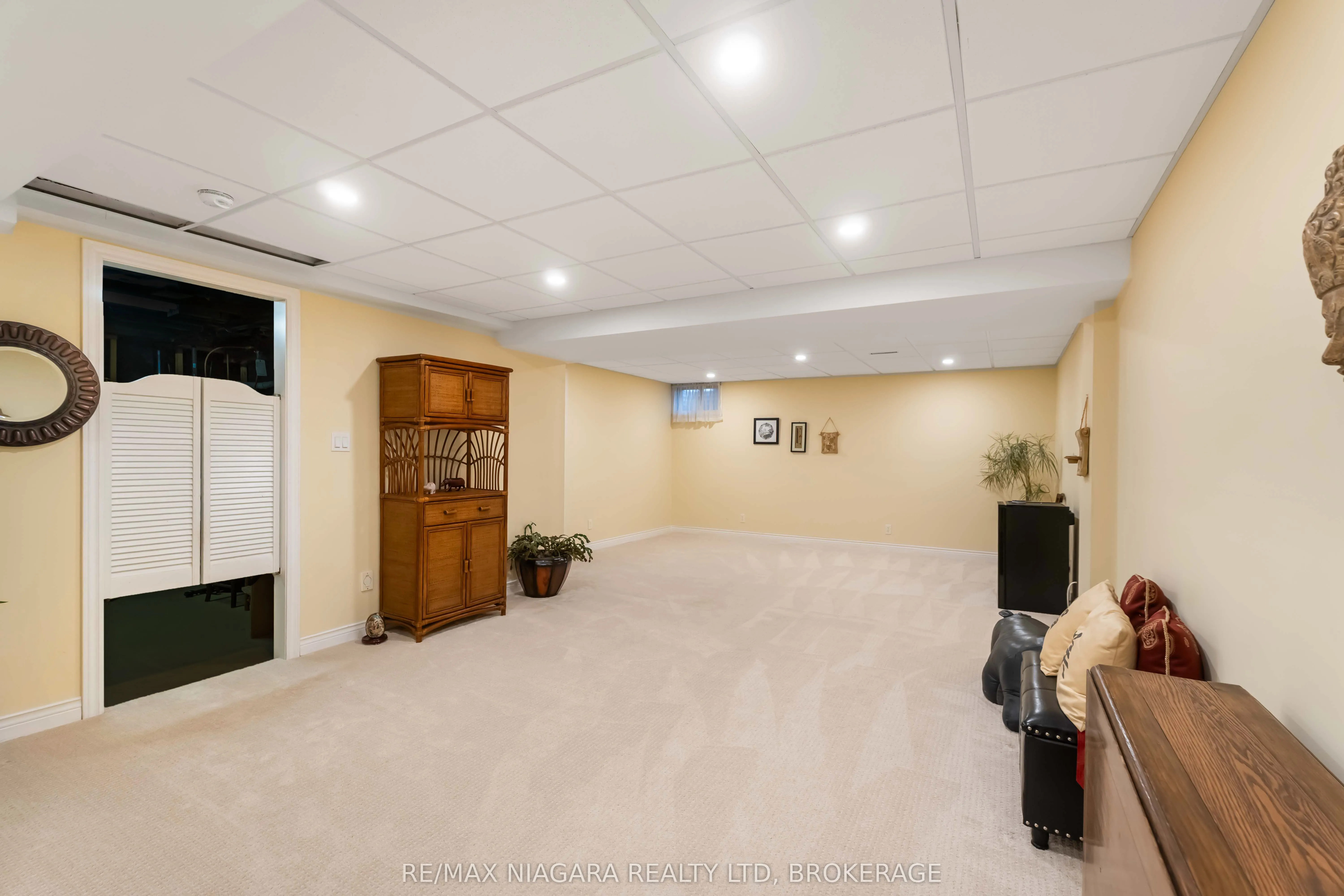 165 Main Street E, #14