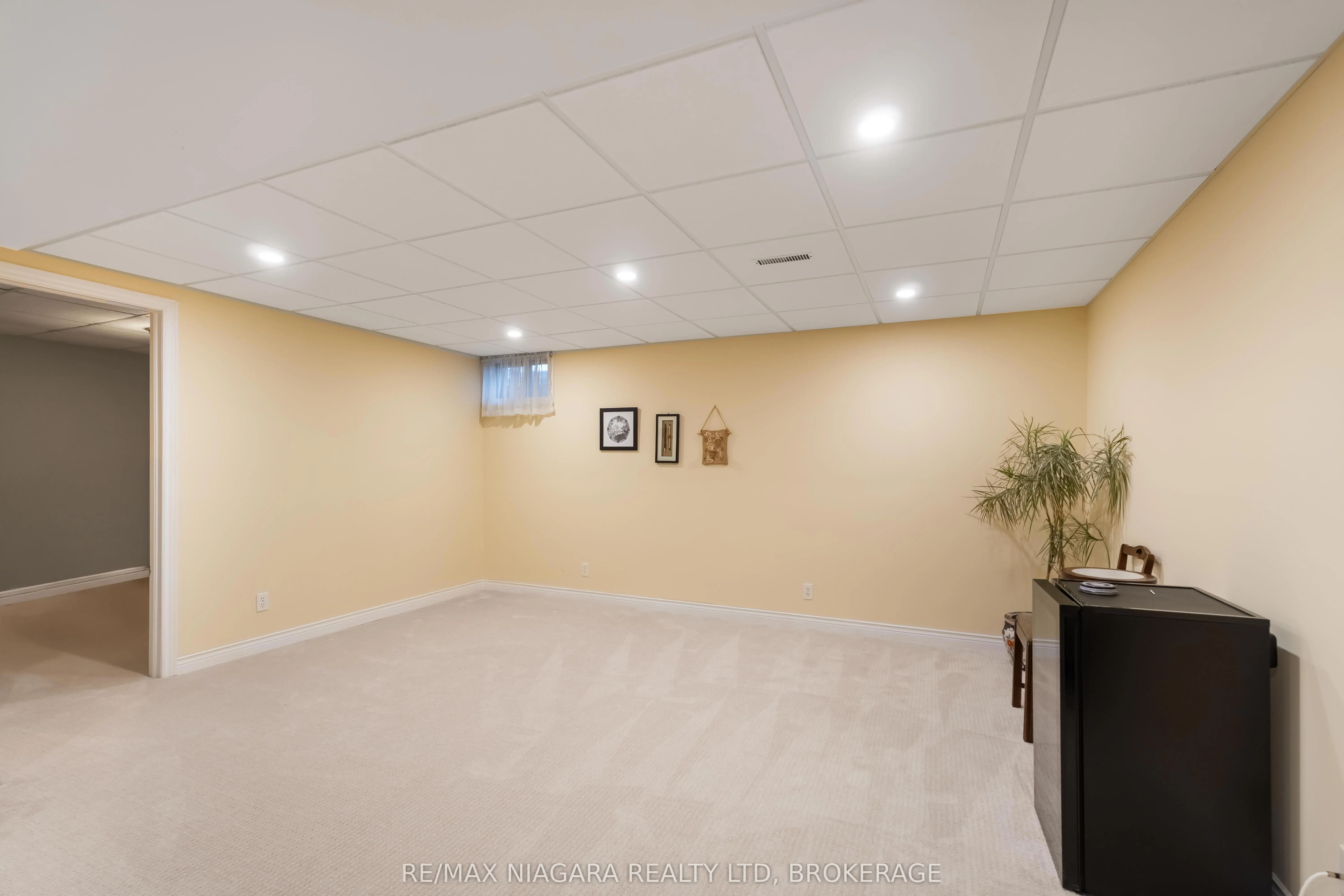 165 Main Street E, #14