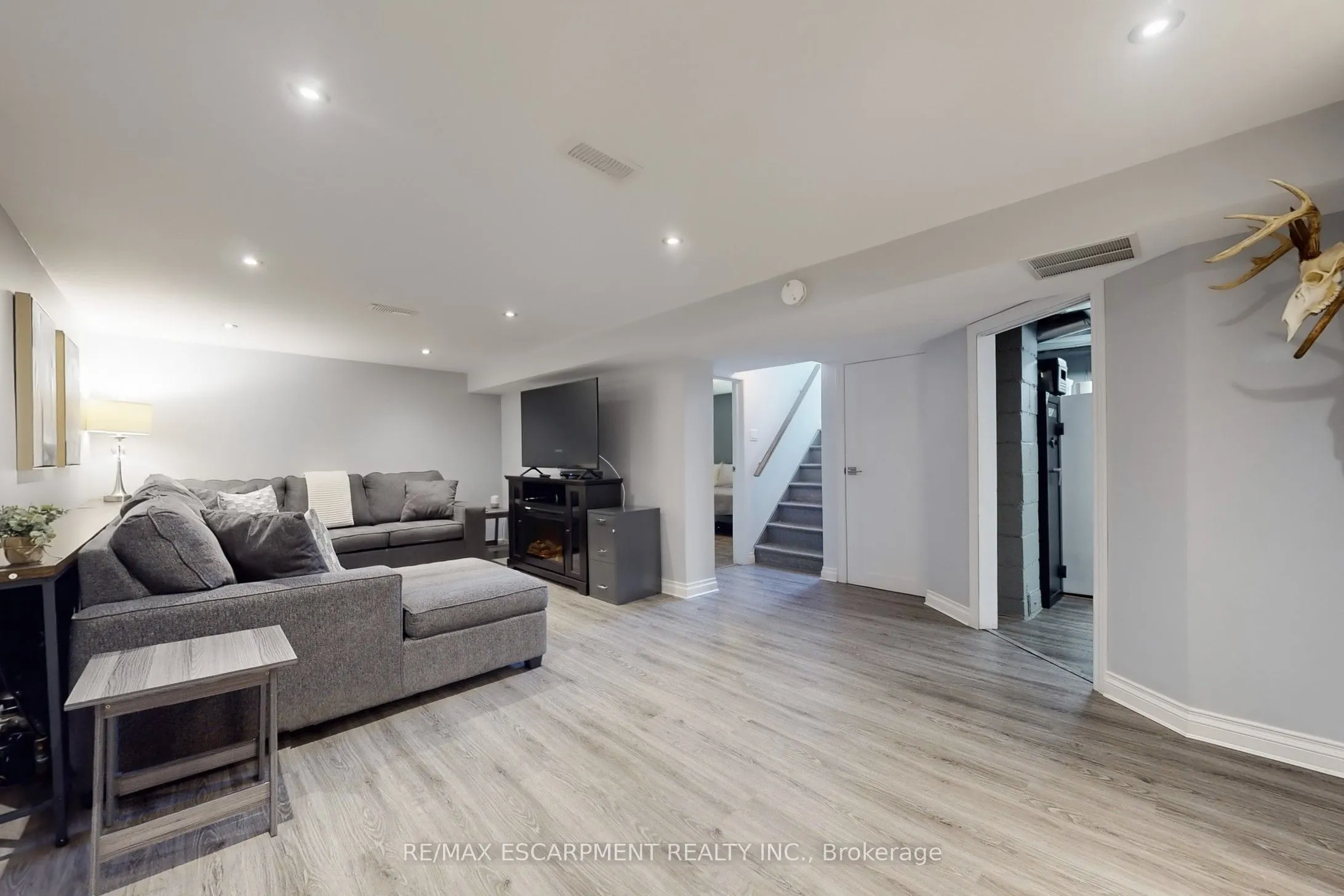 23 SYLVIA Crescent