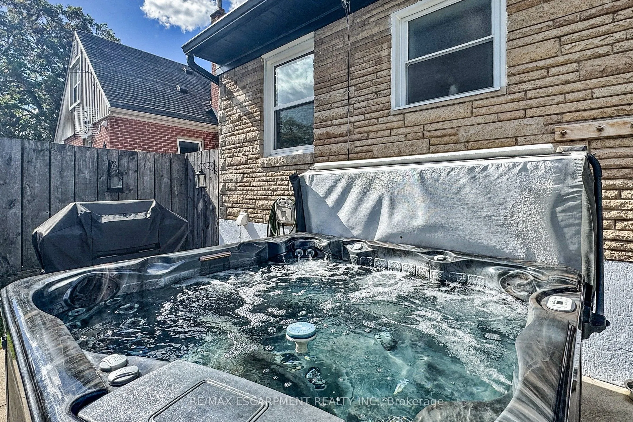 23 SYLVIA Crescent
