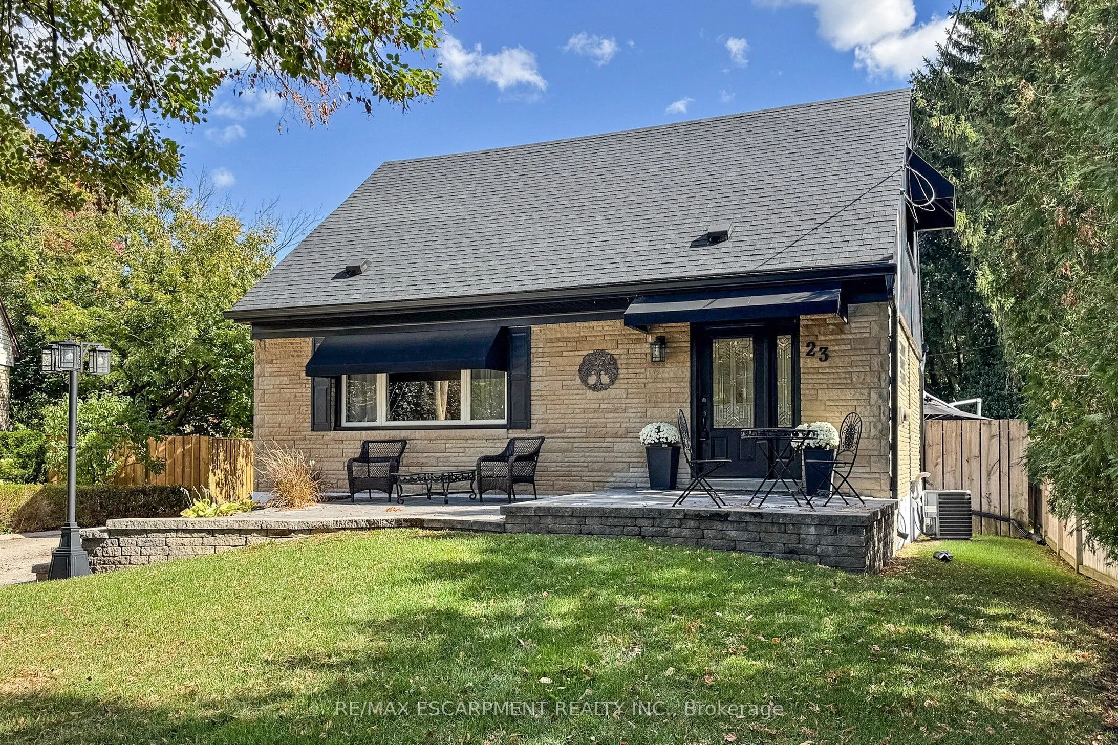 23 SYLVIA Crescent