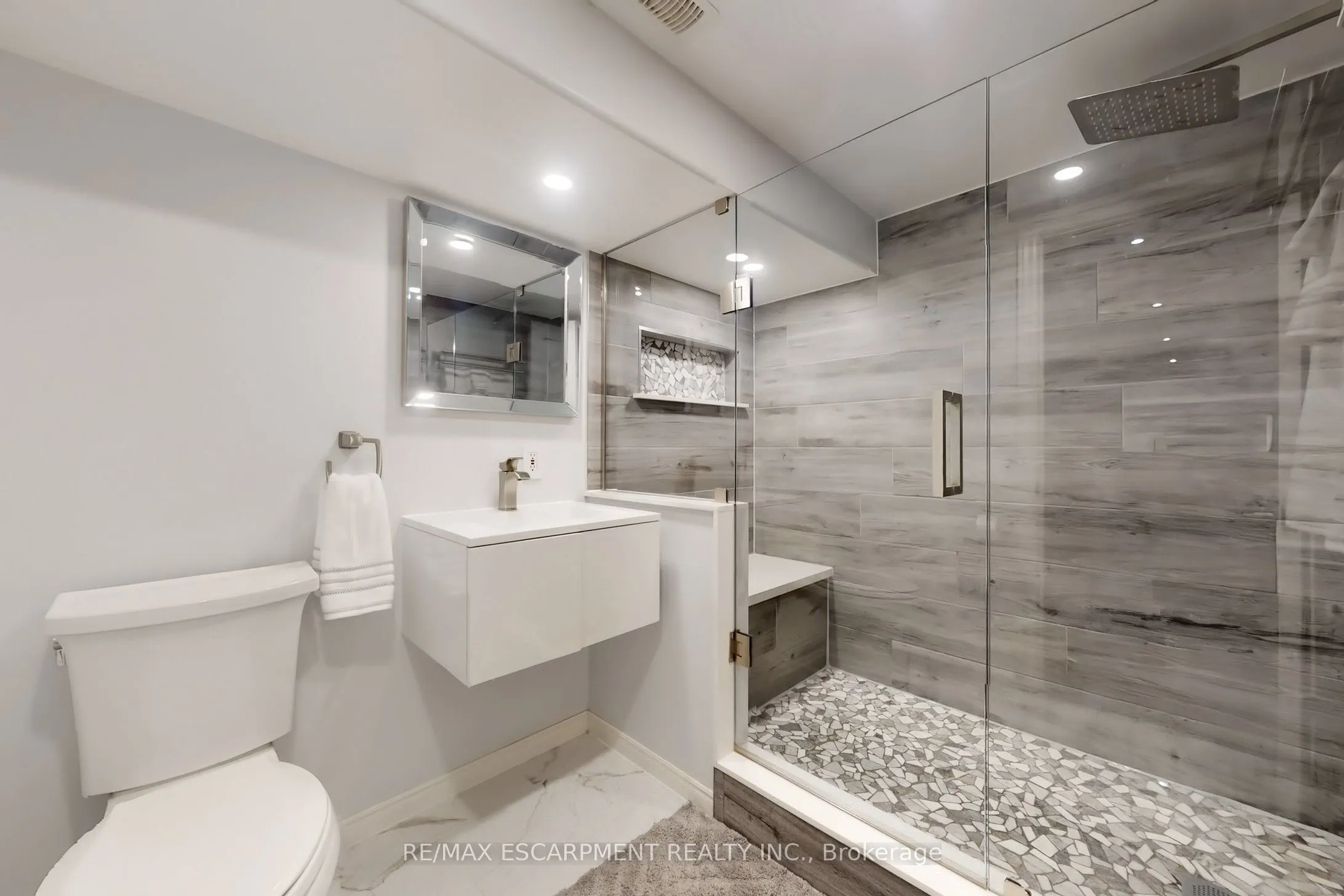 23 SYLVIA Crescent