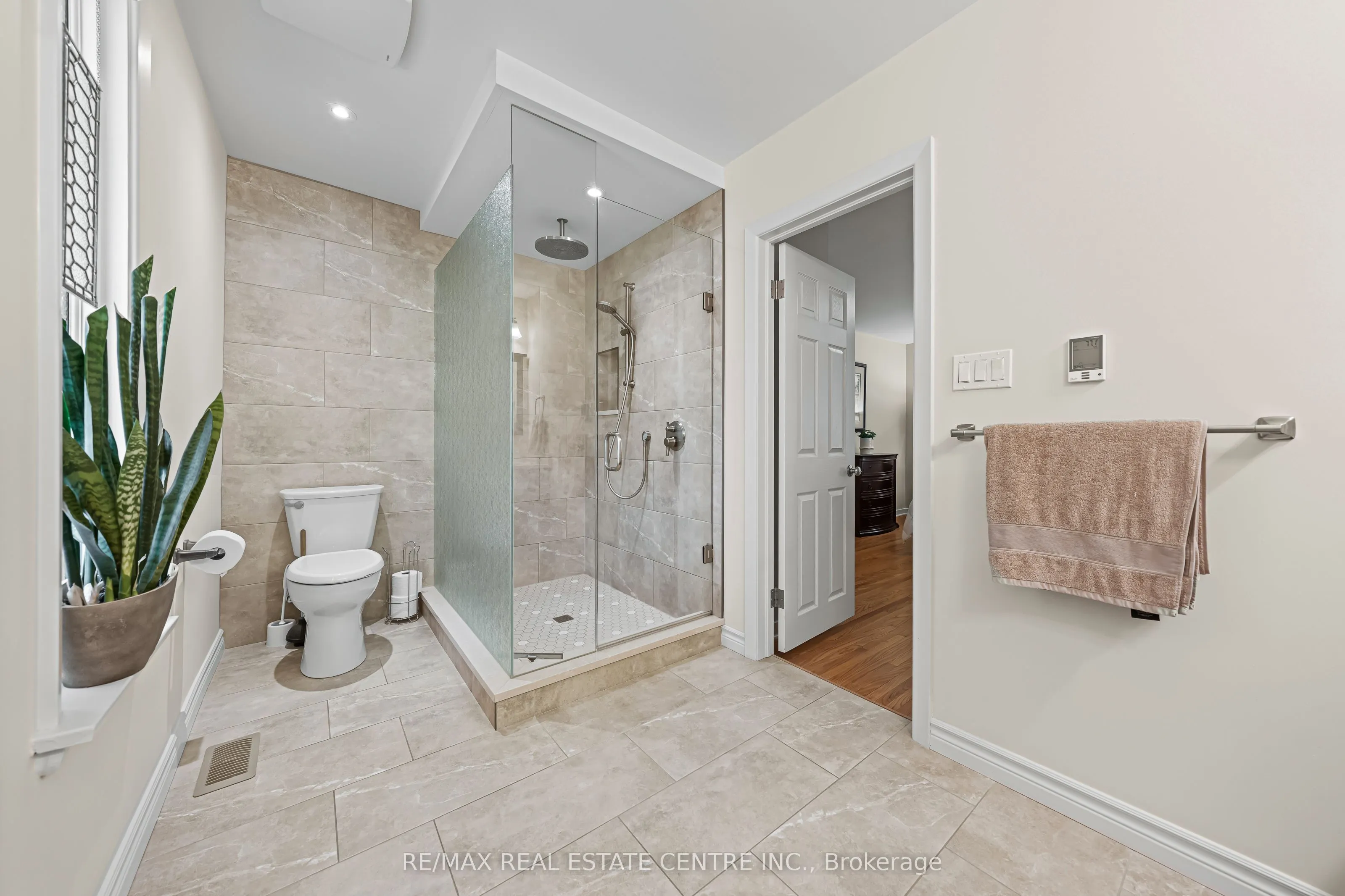45 Highland Crescent