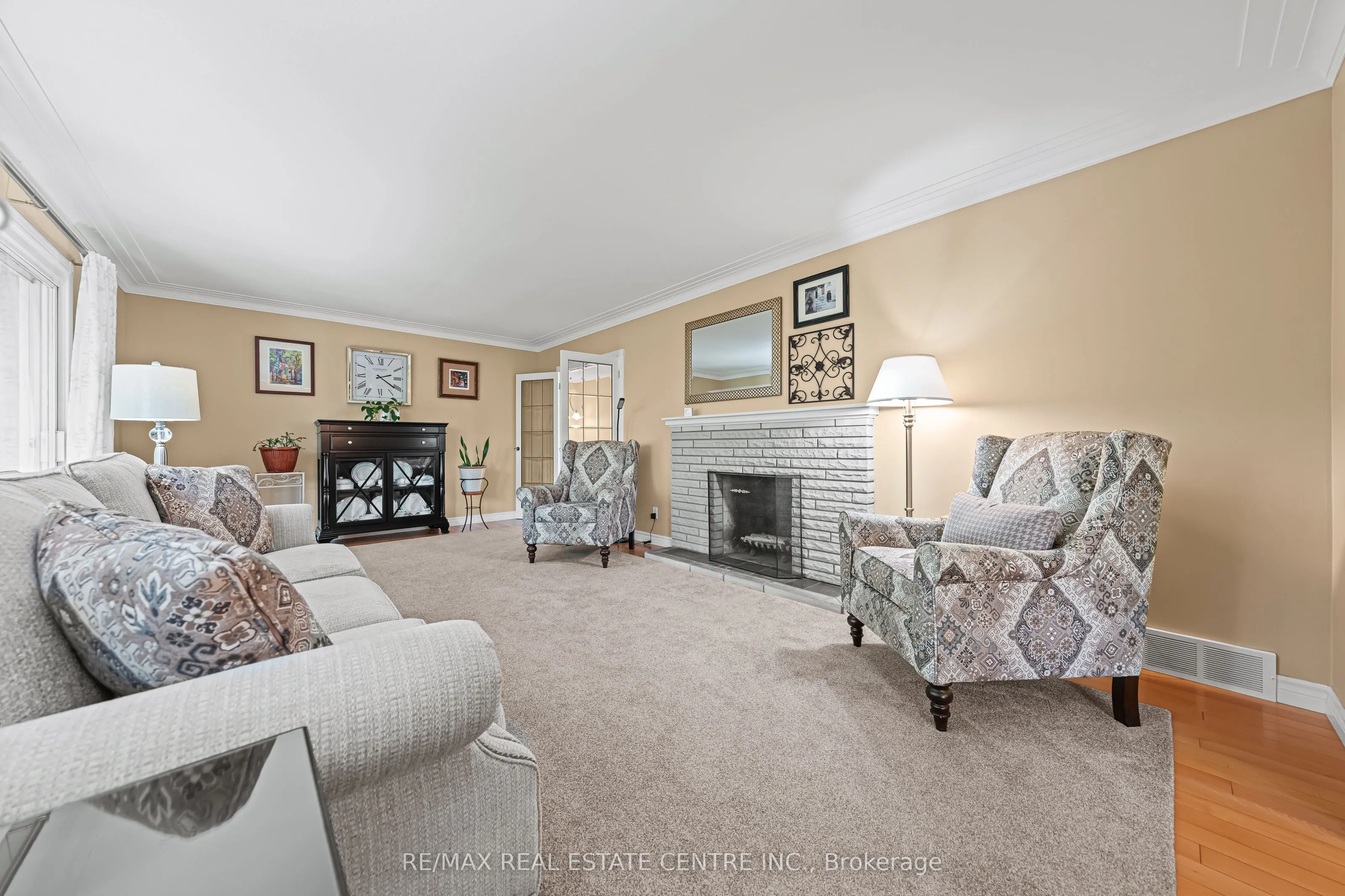 45 Highland Crescent