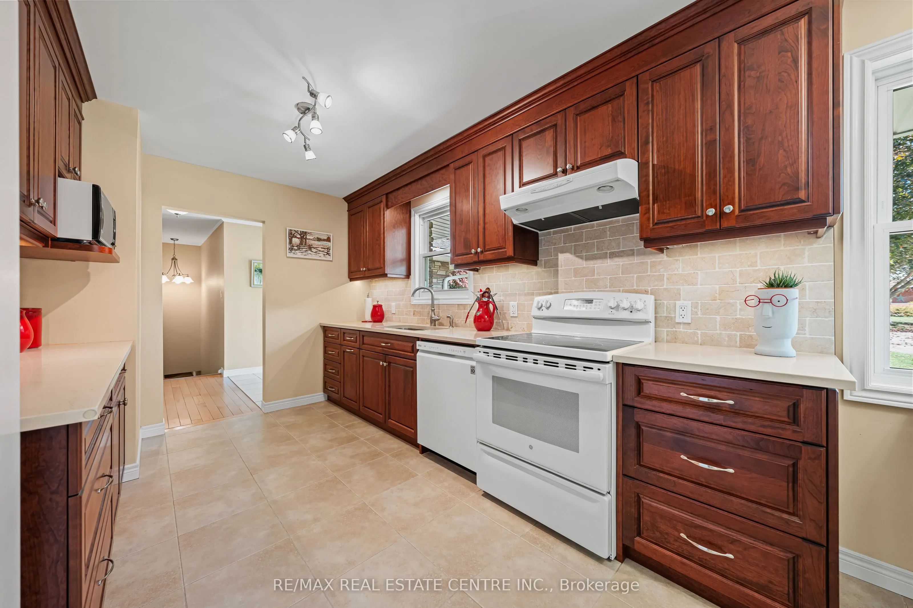 45 Highland Crescent
