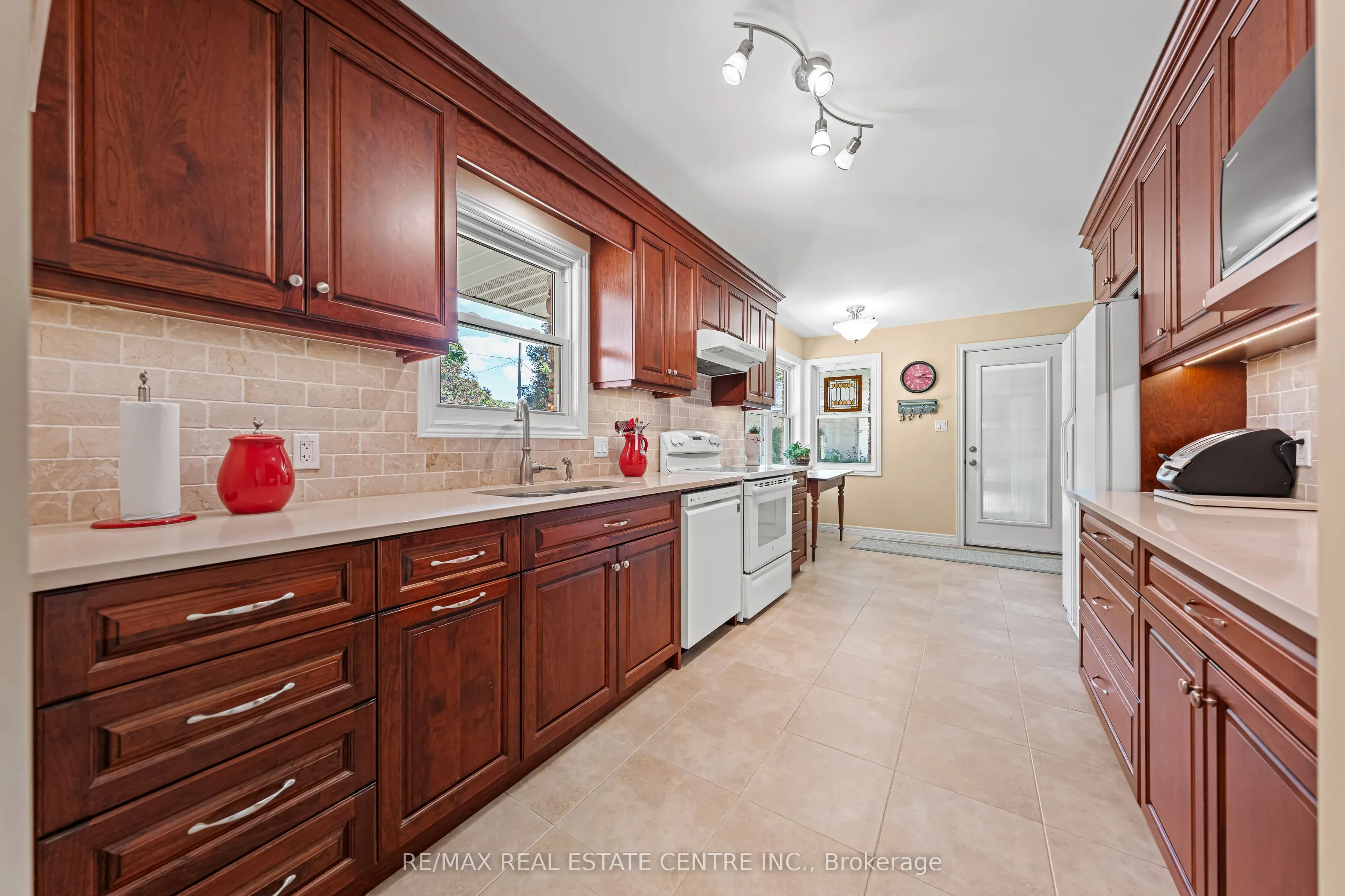 45 Highland Crescent