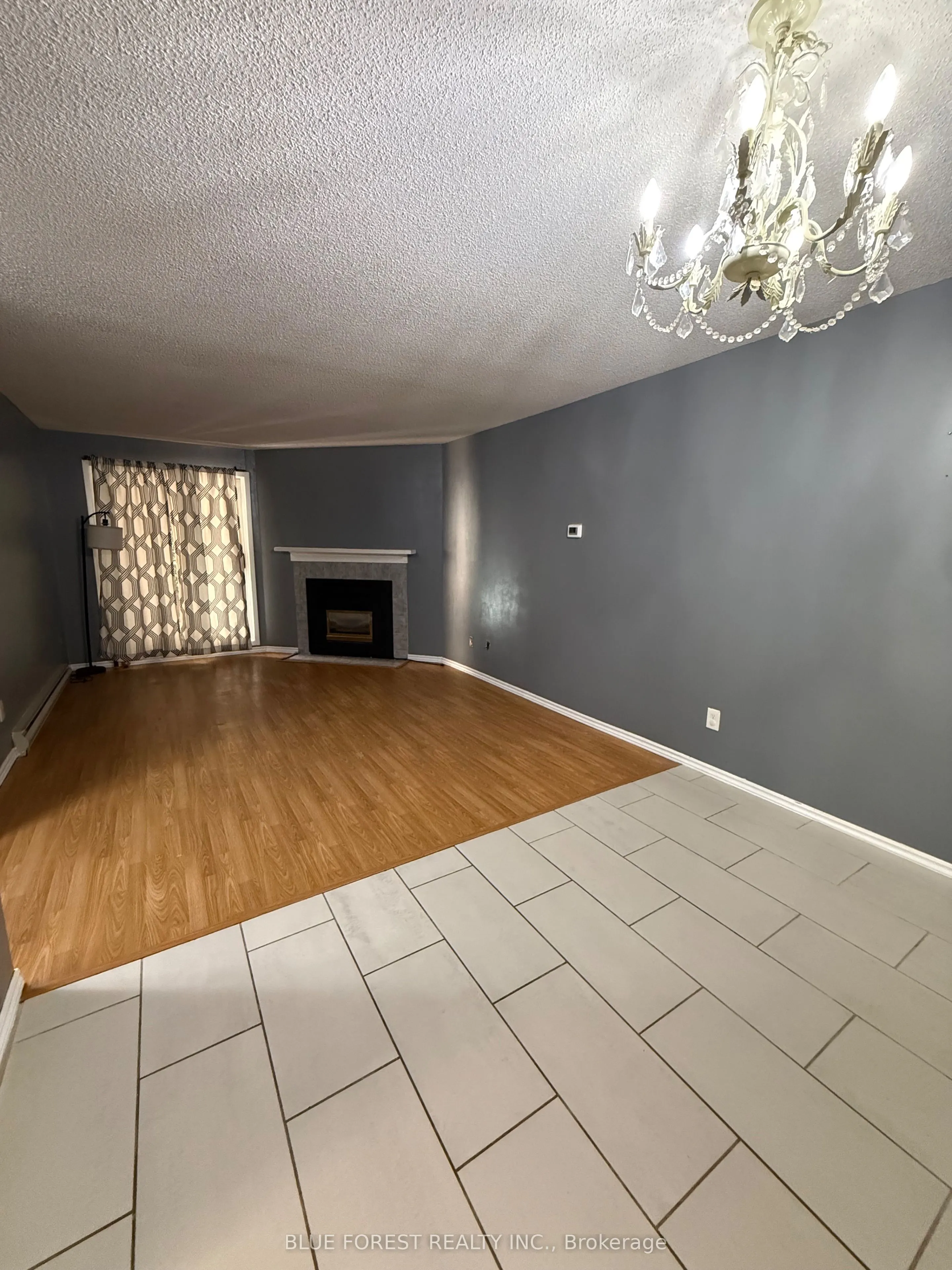 2228 Trafalgar Street, #111