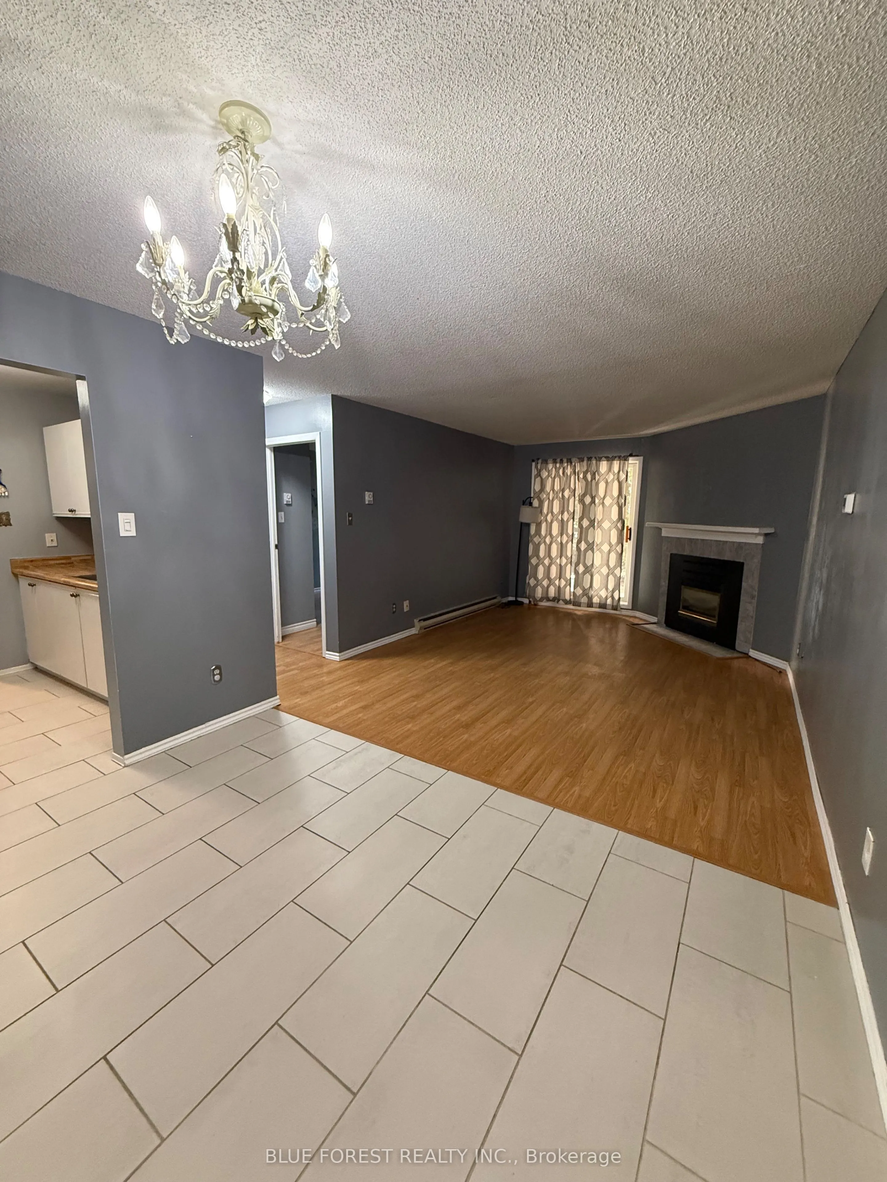 2228 Trafalgar Street, #111