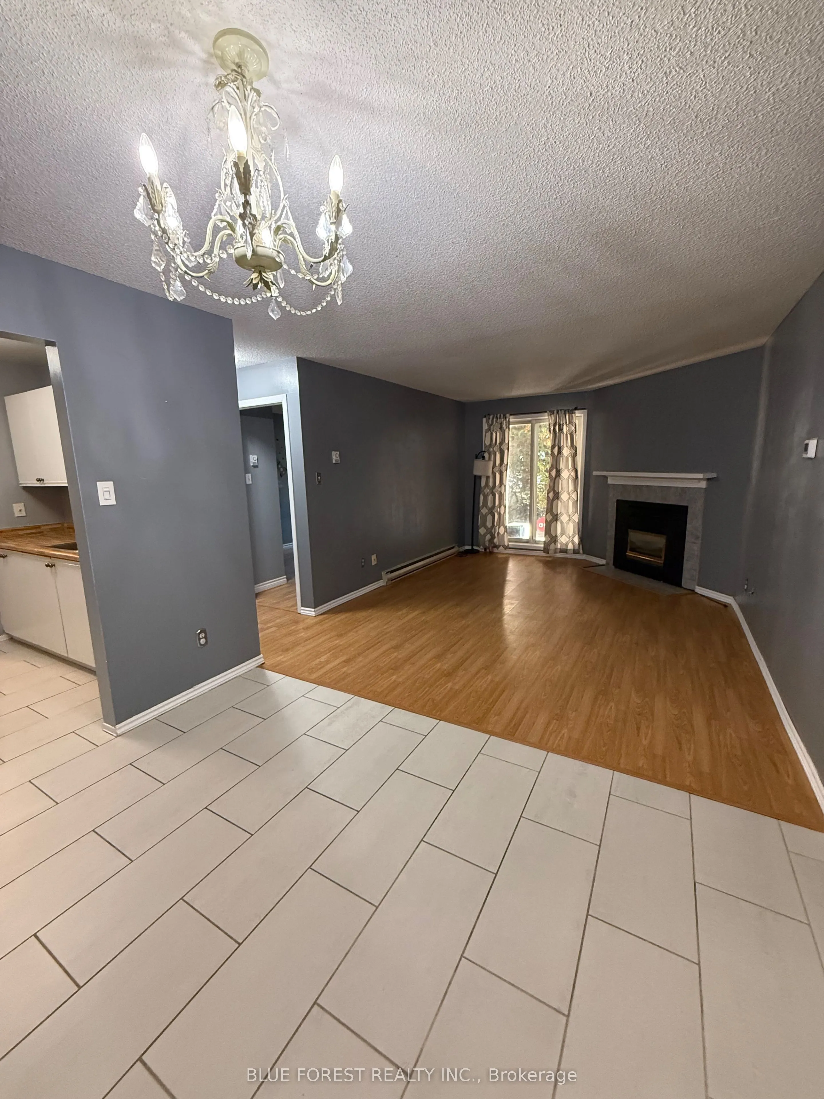 2228 Trafalgar Street, #111