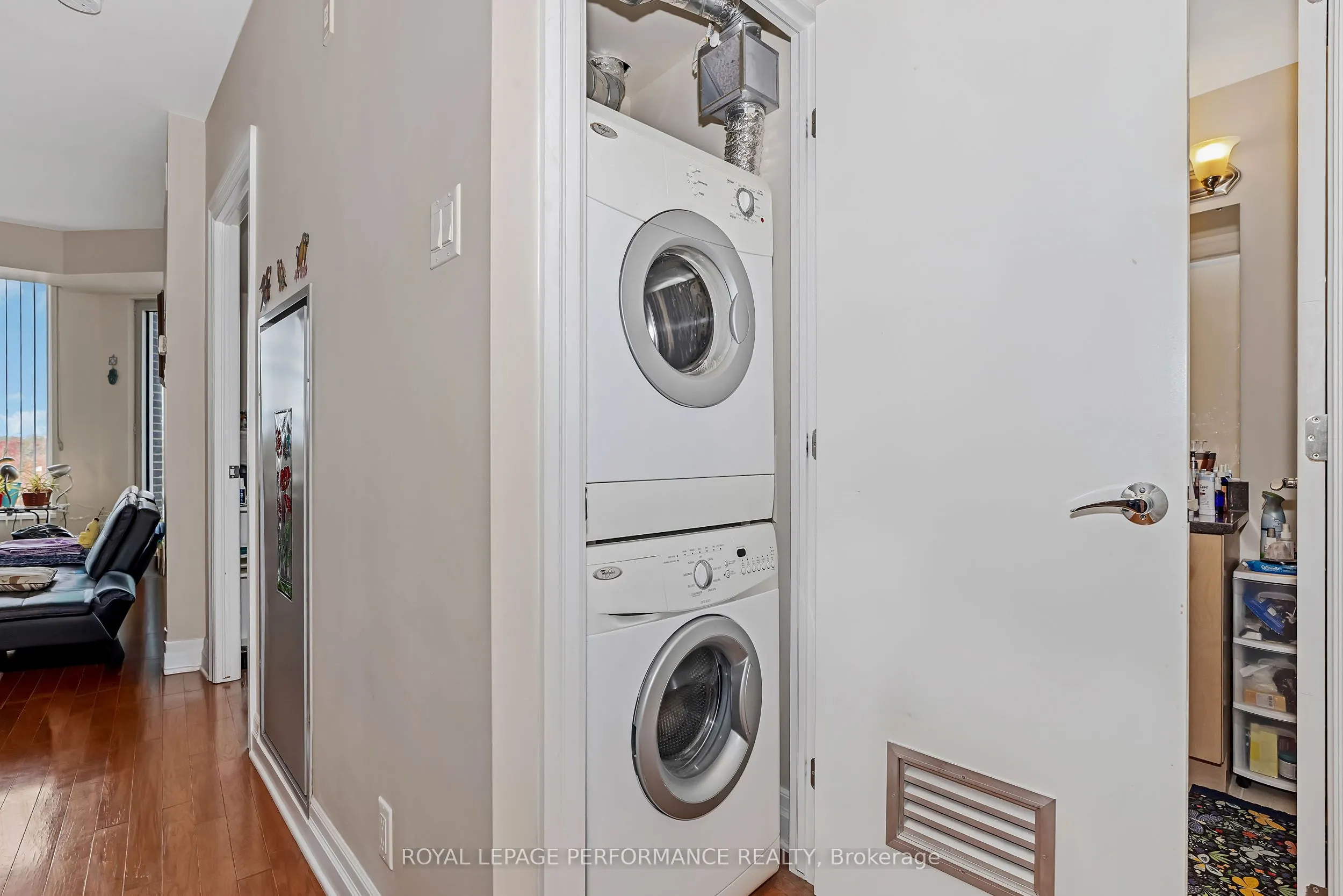1433 Wellington Street W, #402