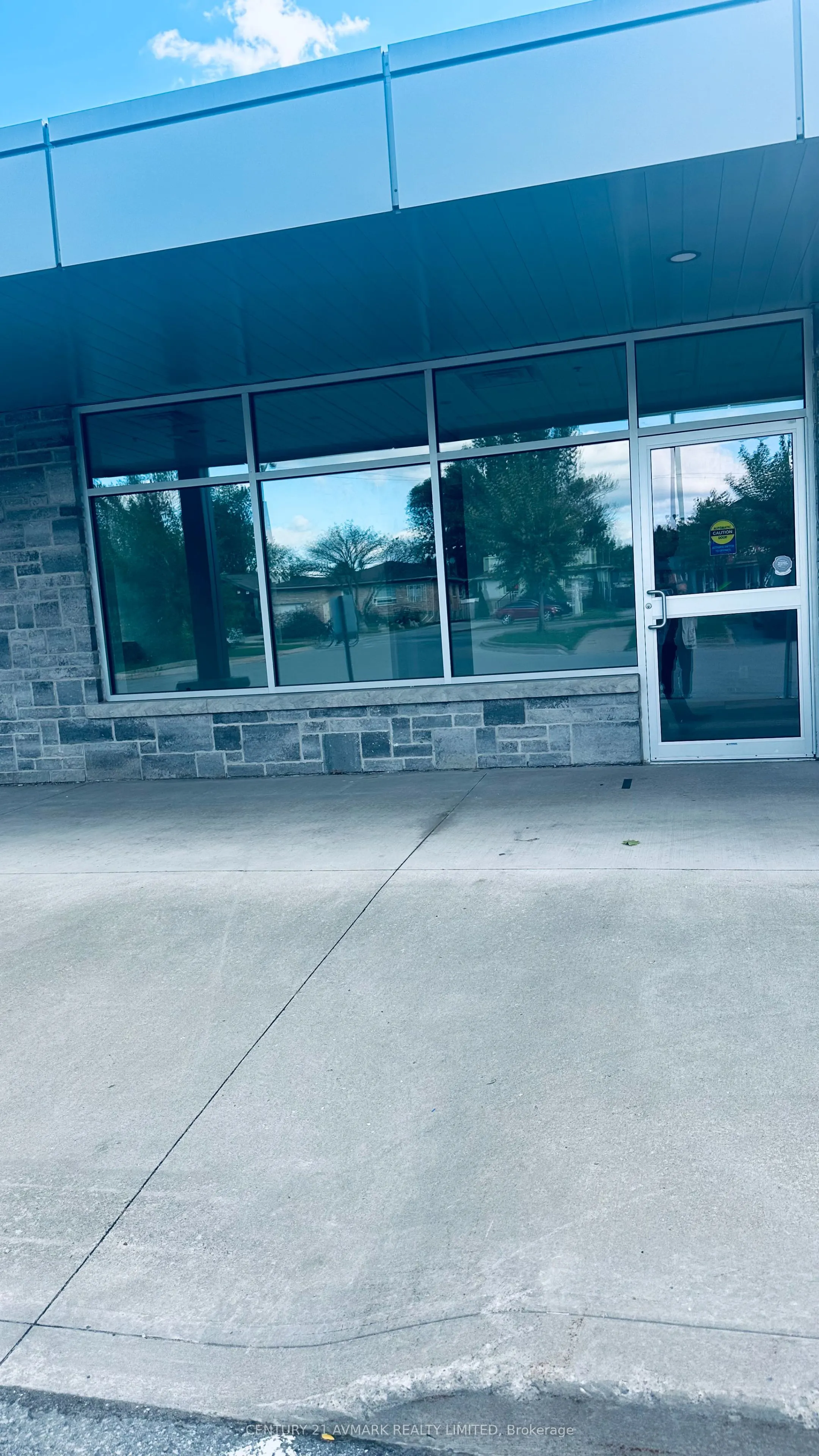 8040 Lundy's Lane, #4