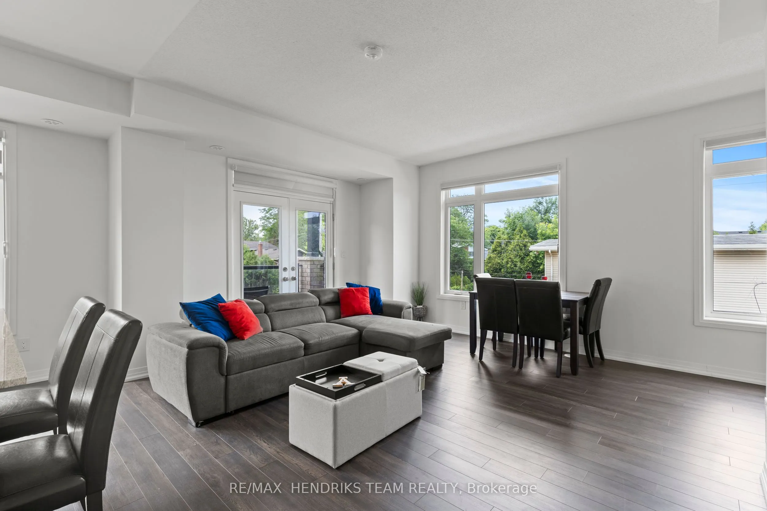 48 Sidney Rose Common, #48