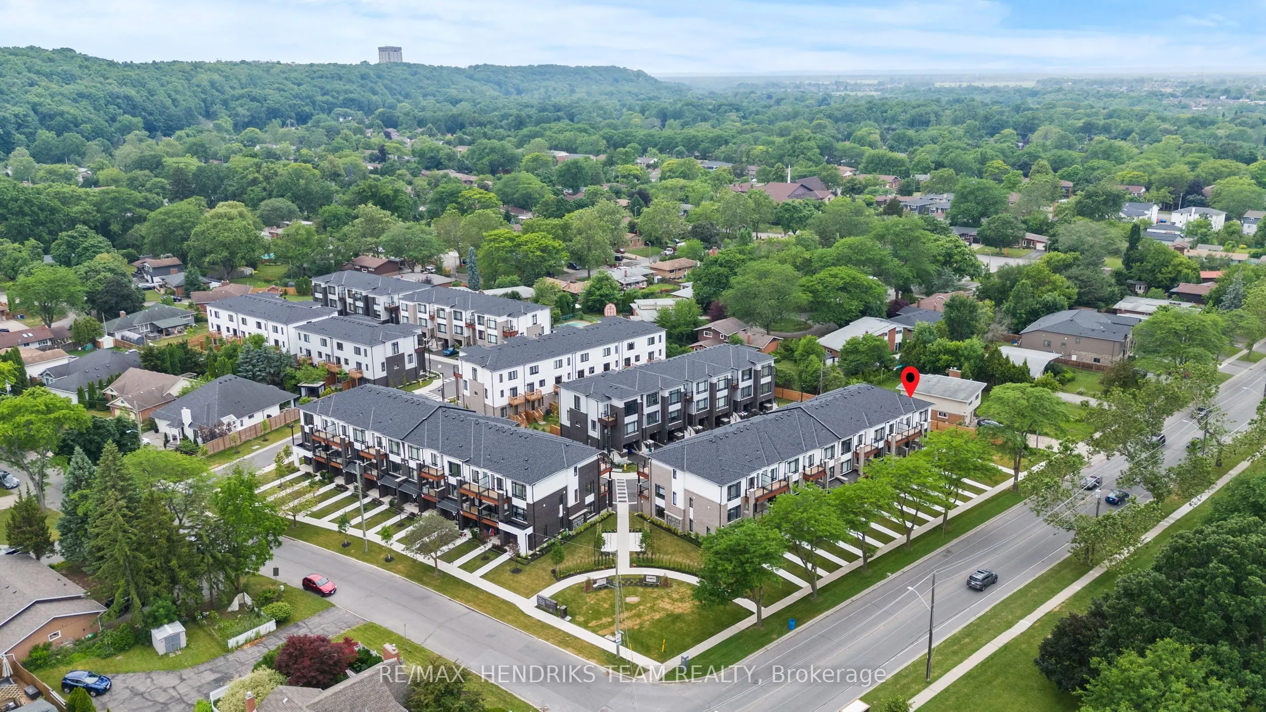 48 Sidney Rose Common, #48