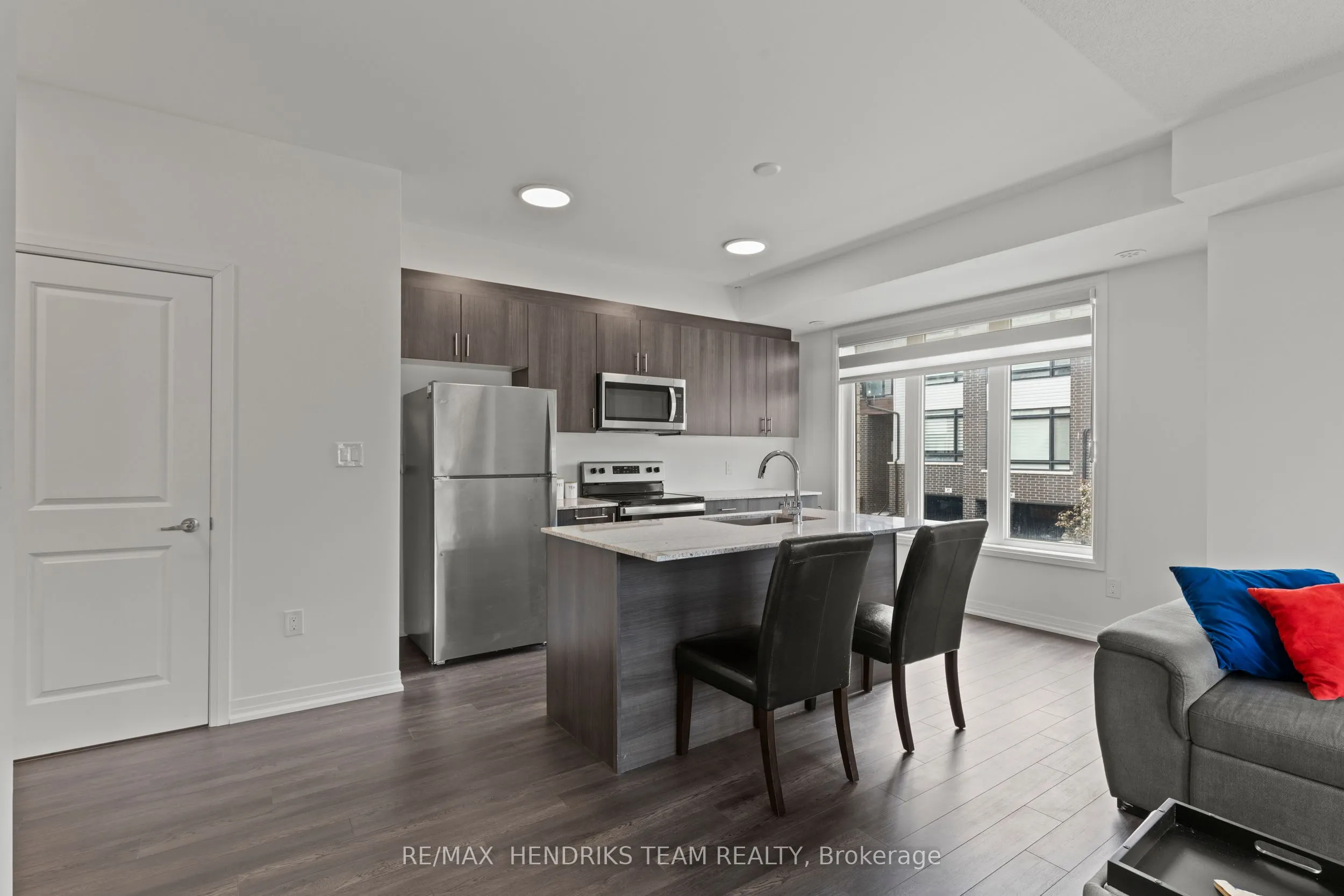 48 Sidney Rose Common, #48