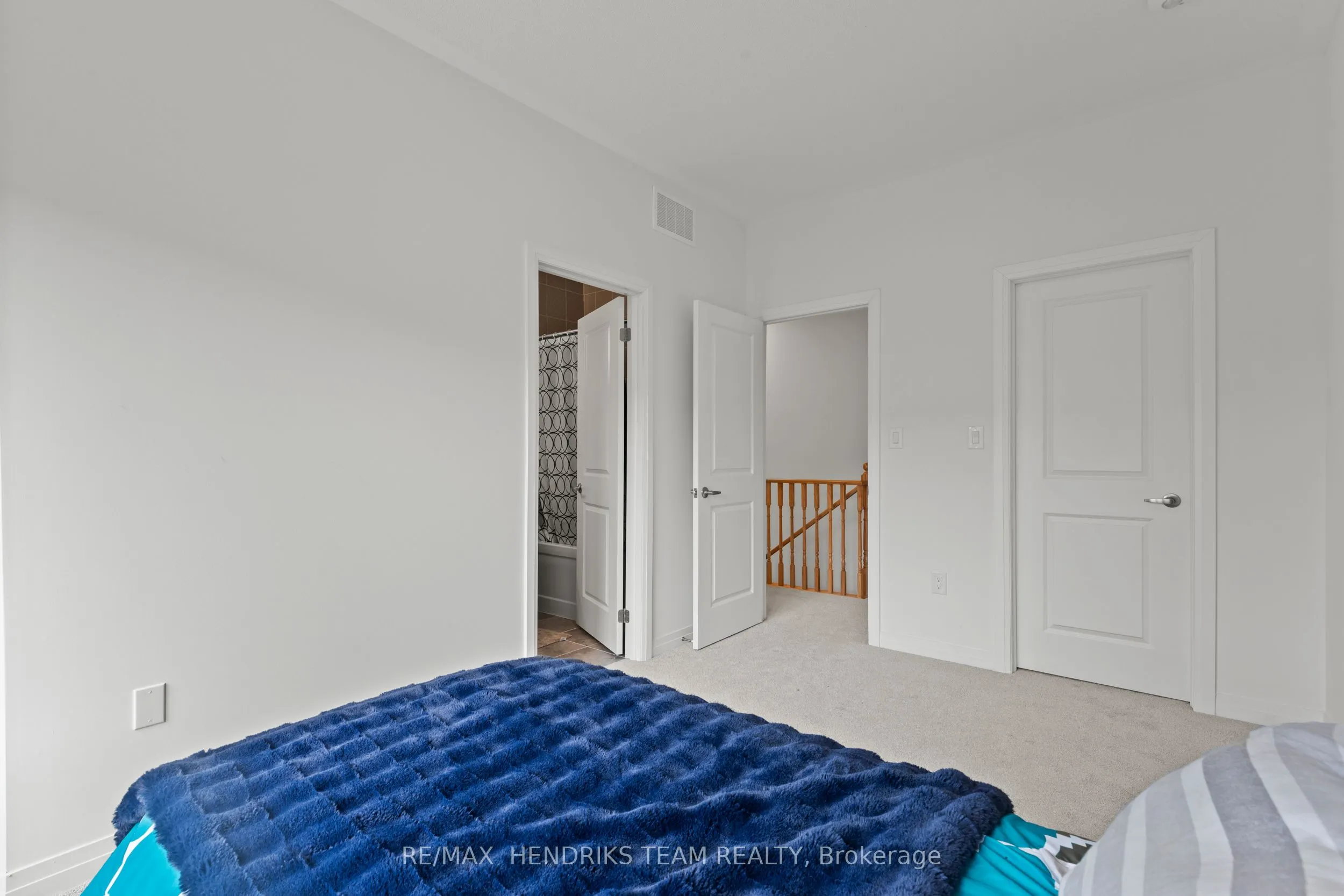 48 Sidney Rose Common, #48