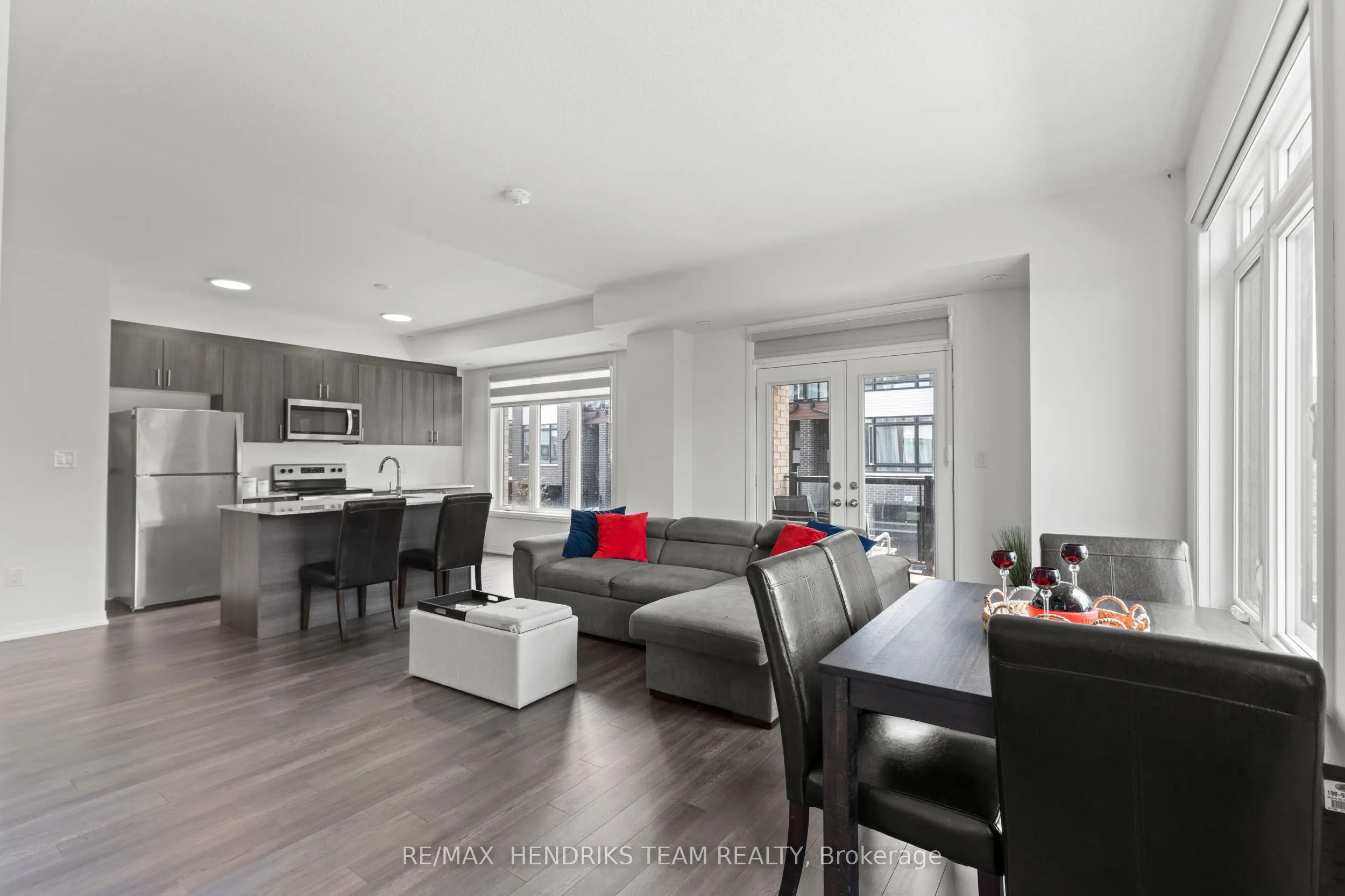 48 Sidney Rose Common, #48