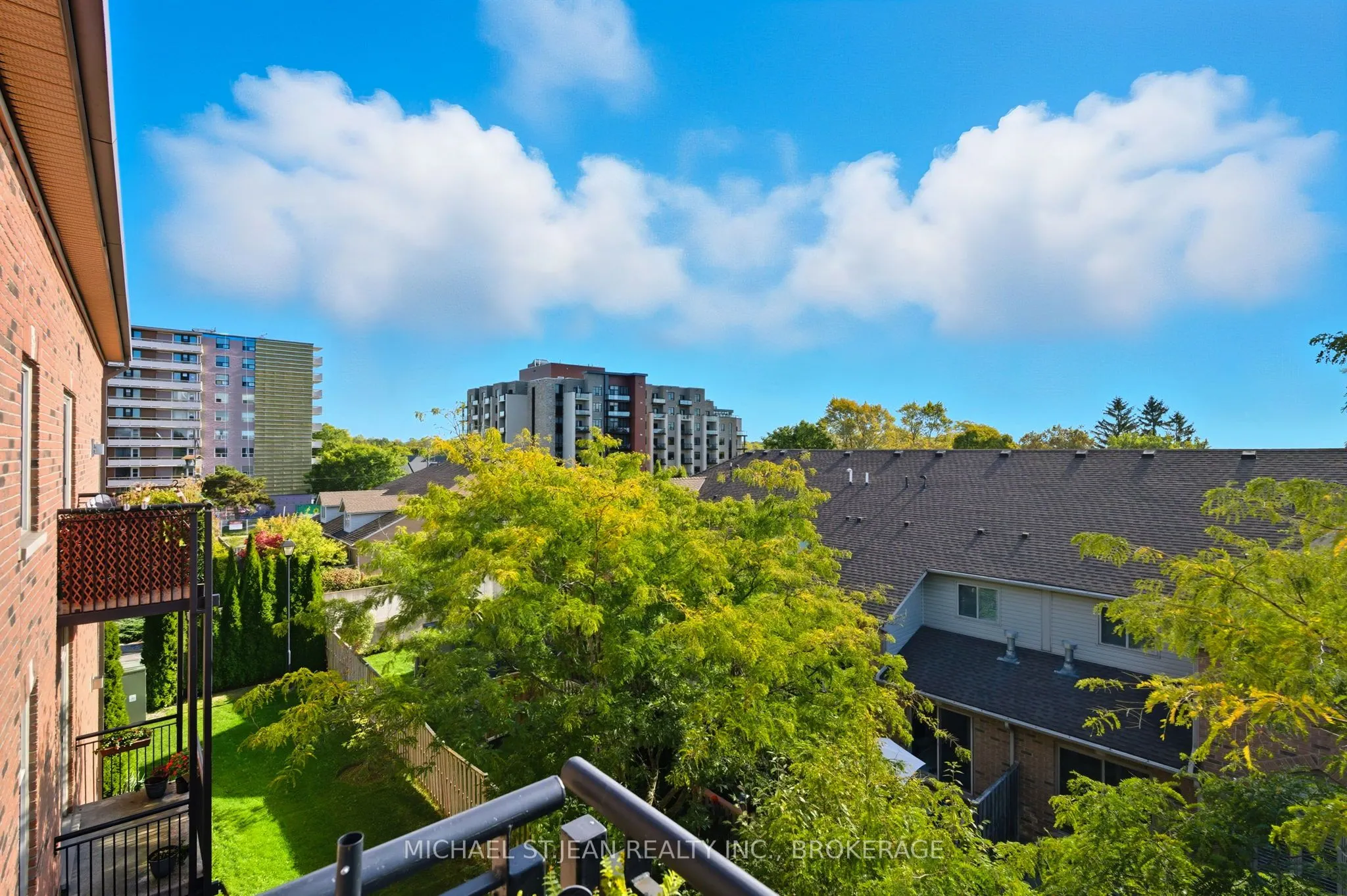 262 Dundas Street E, #311