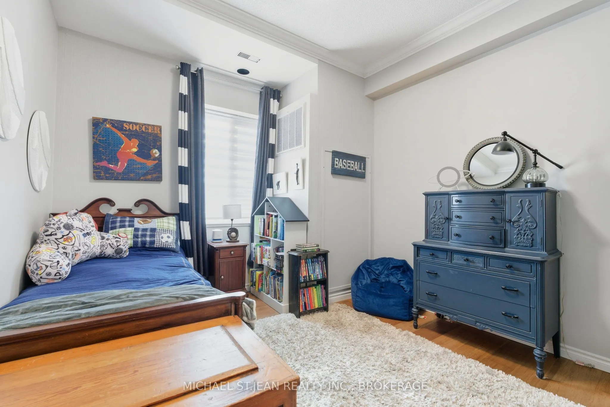 262 Dundas Street E, #311