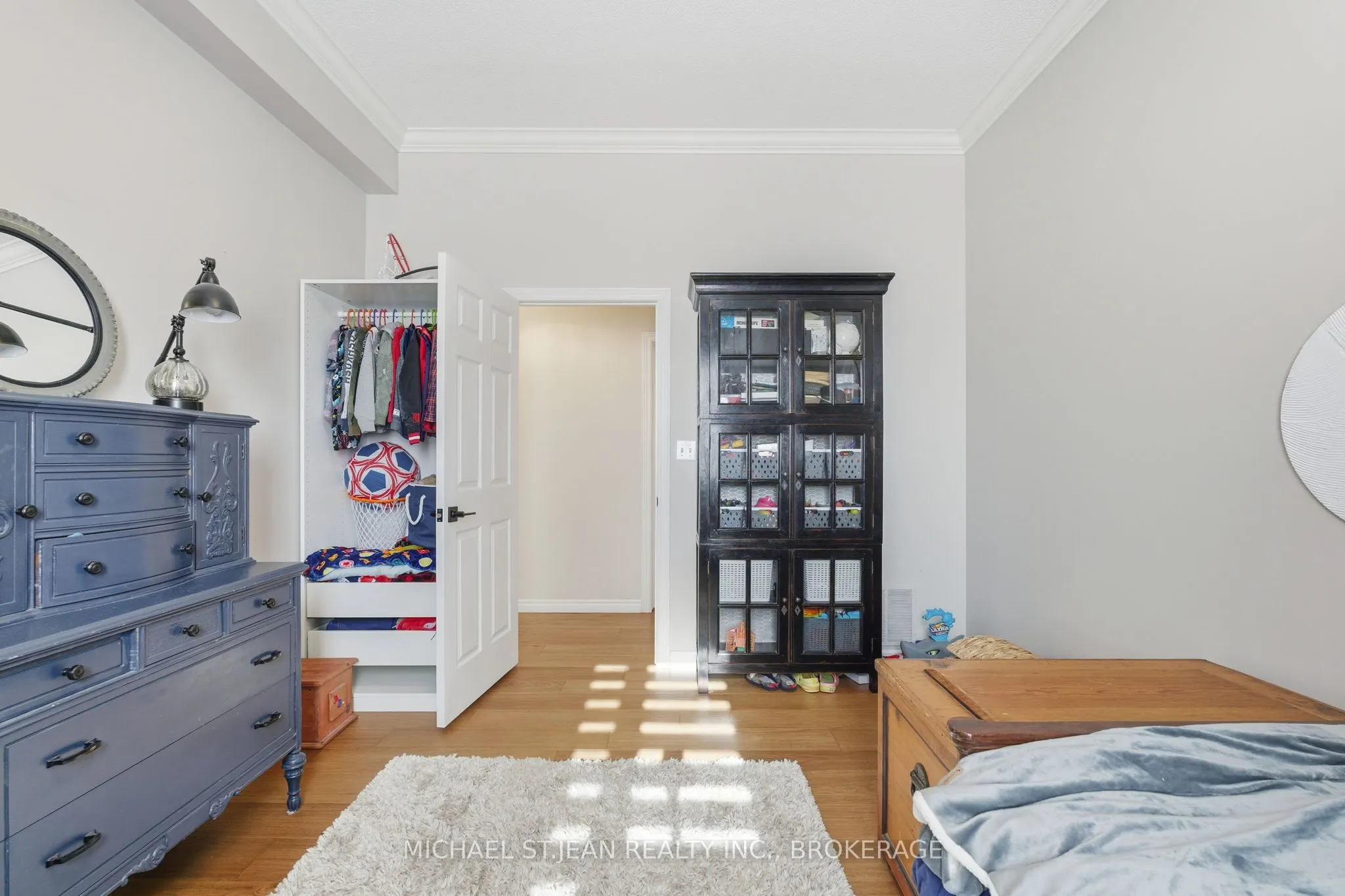 262 Dundas Street E, #311