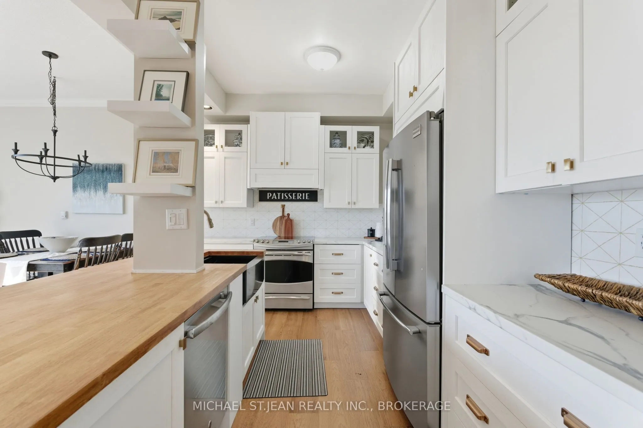 262 Dundas Street E, #311