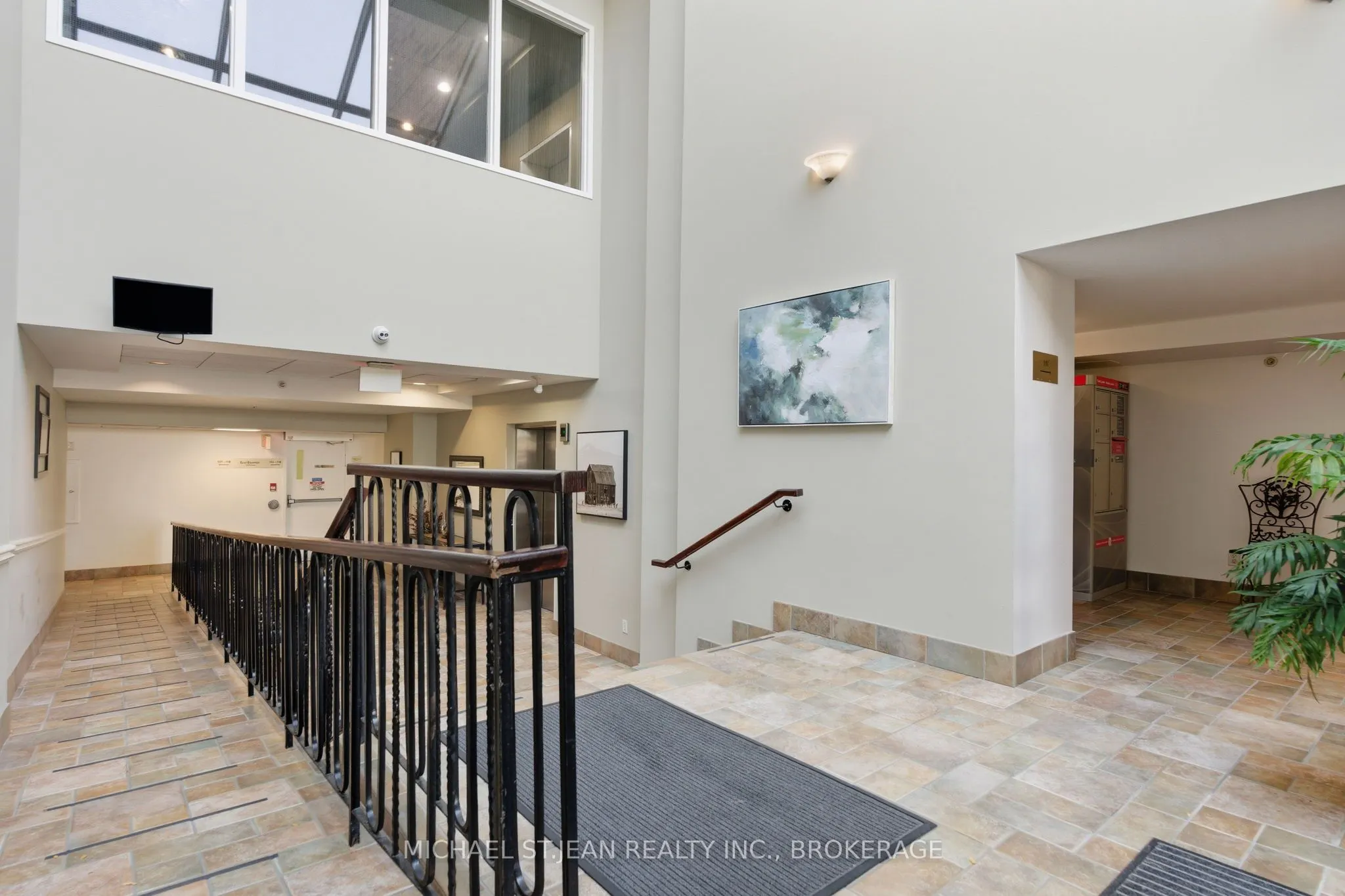 262 Dundas Street E, #311