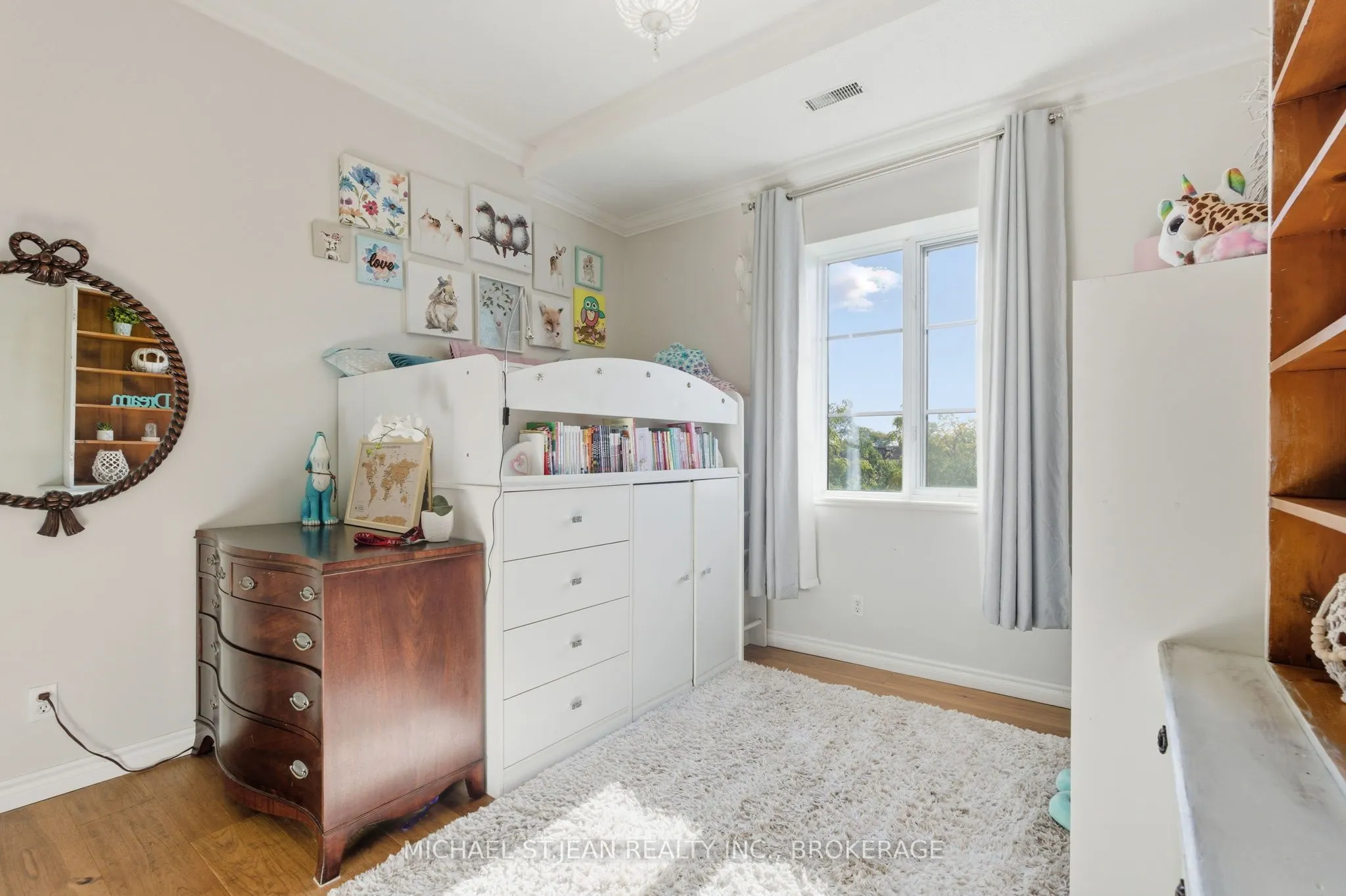 262 Dundas Street E, #311