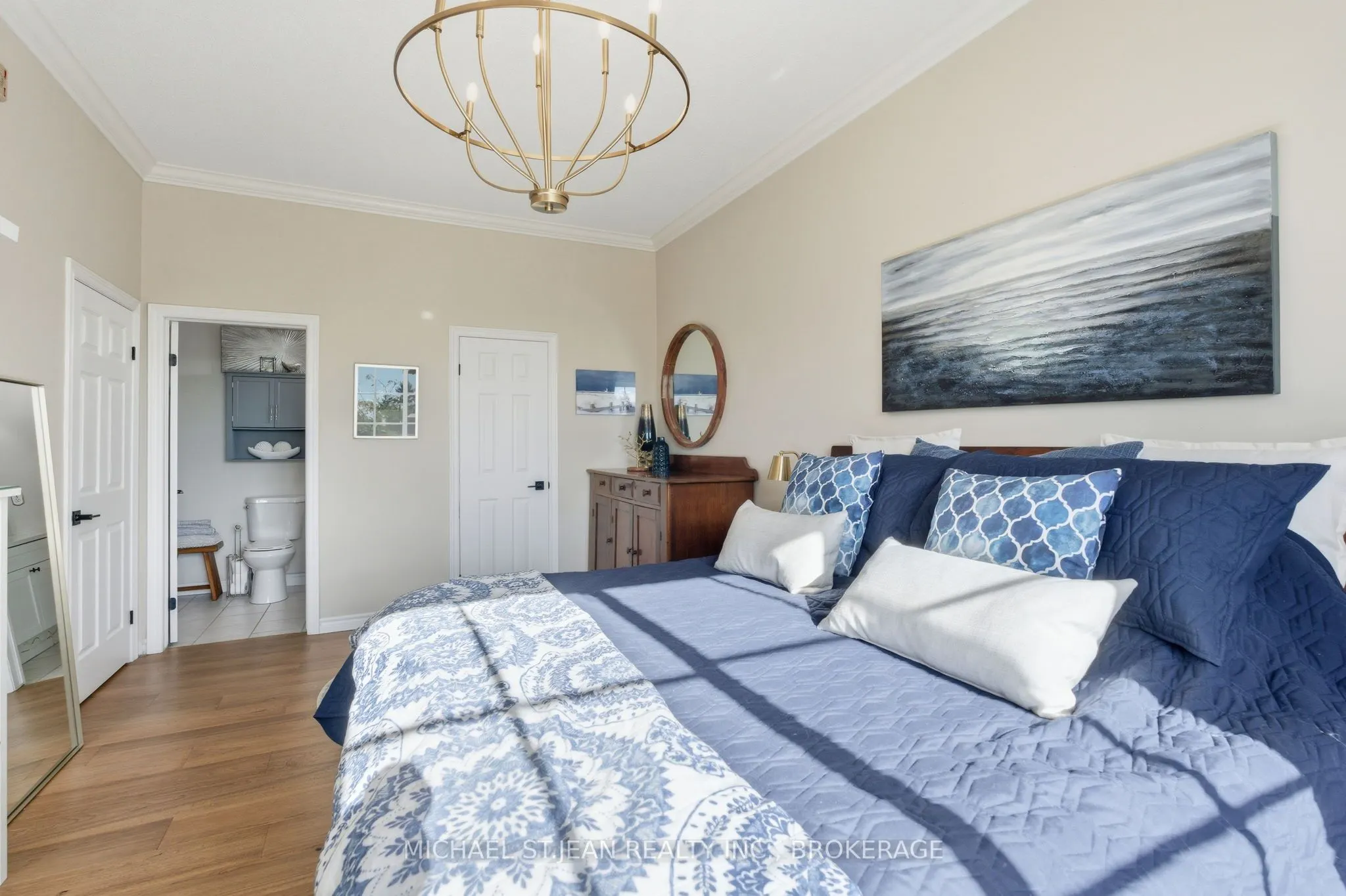 262 Dundas Street E, #311