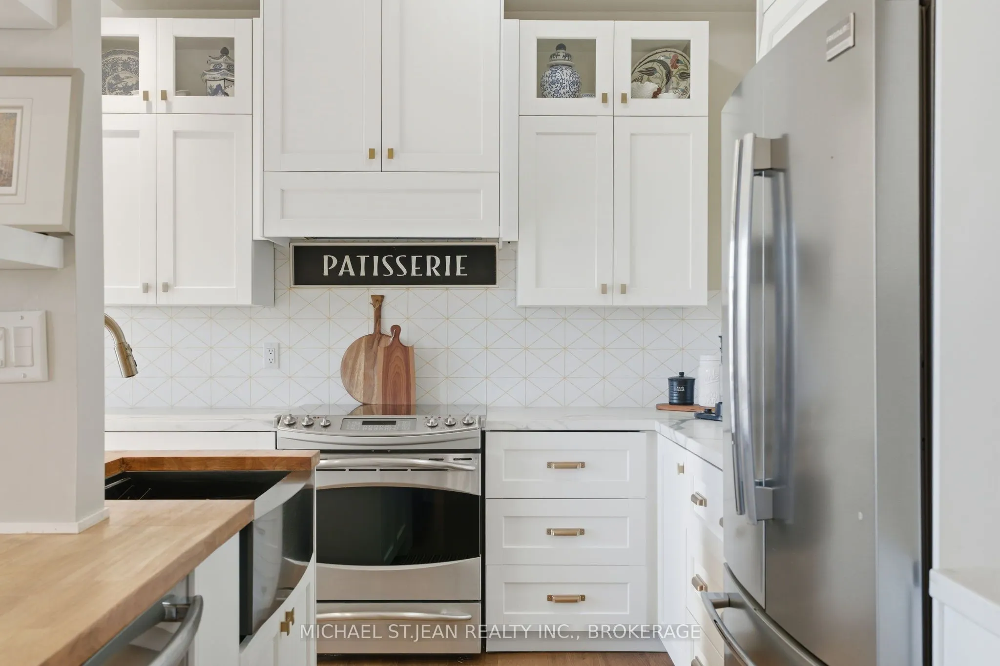 262 Dundas Street E, #311