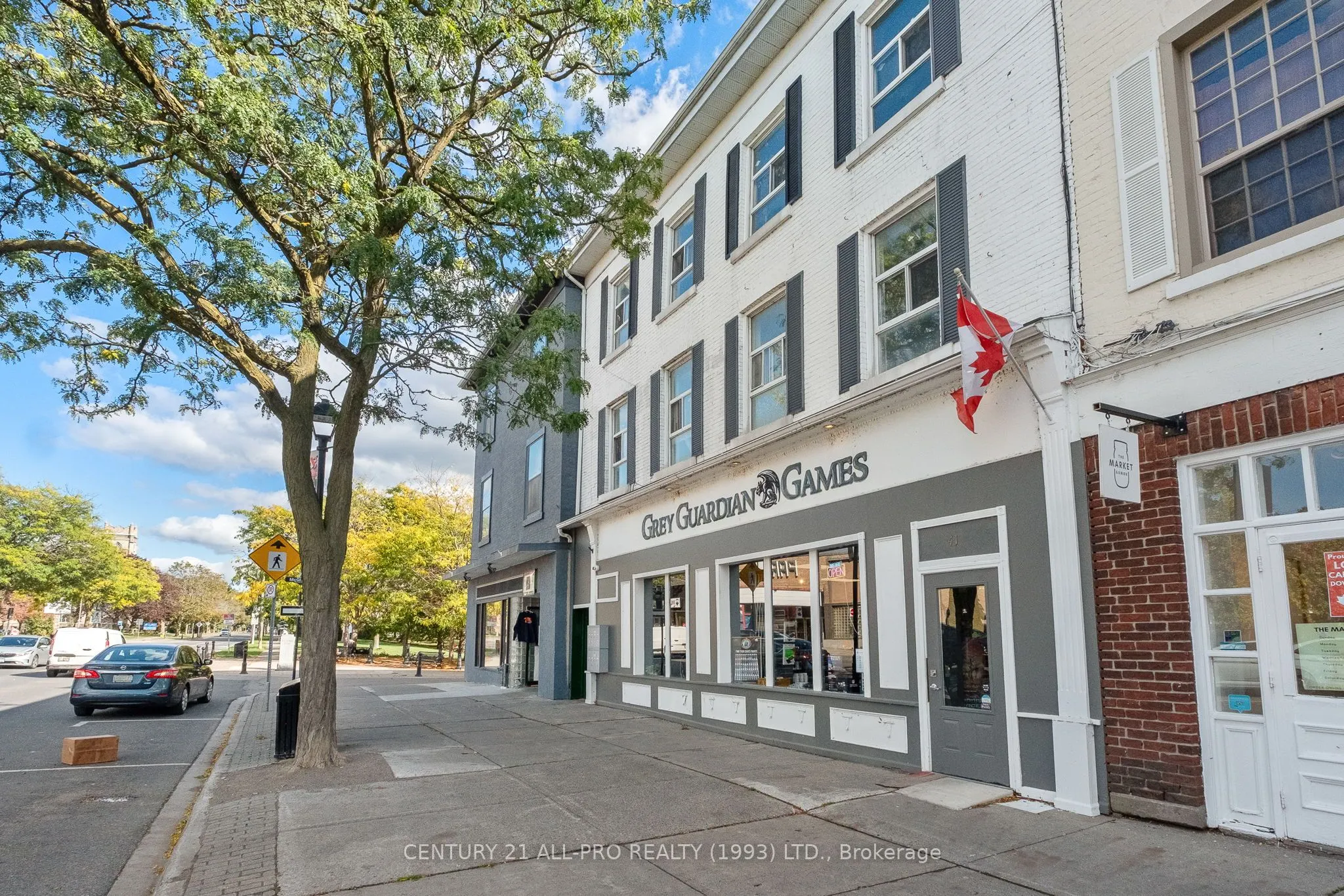 41-43 King Street E