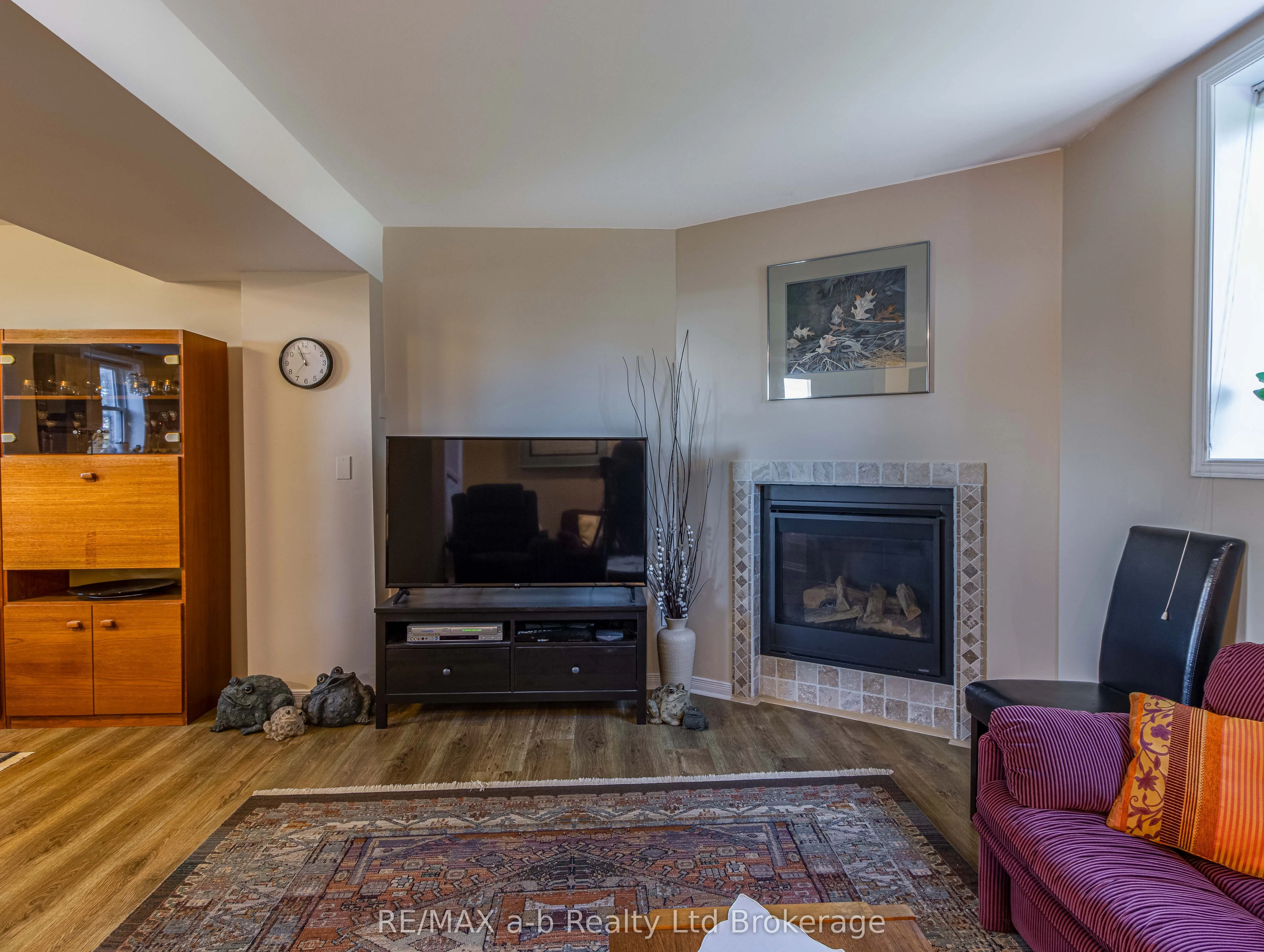 454841 East Hill Line