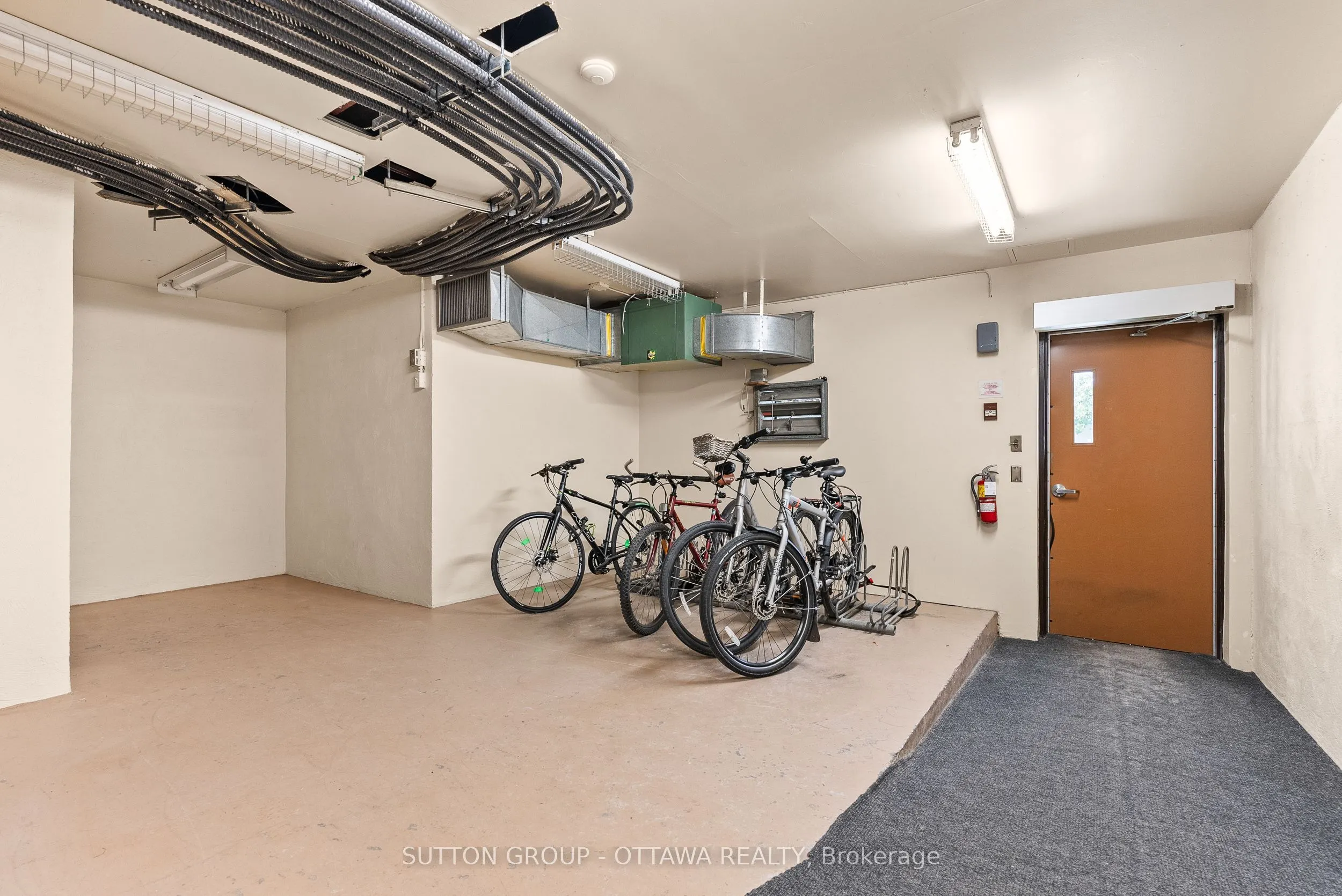 50 BURNSIDE Avenue, #507