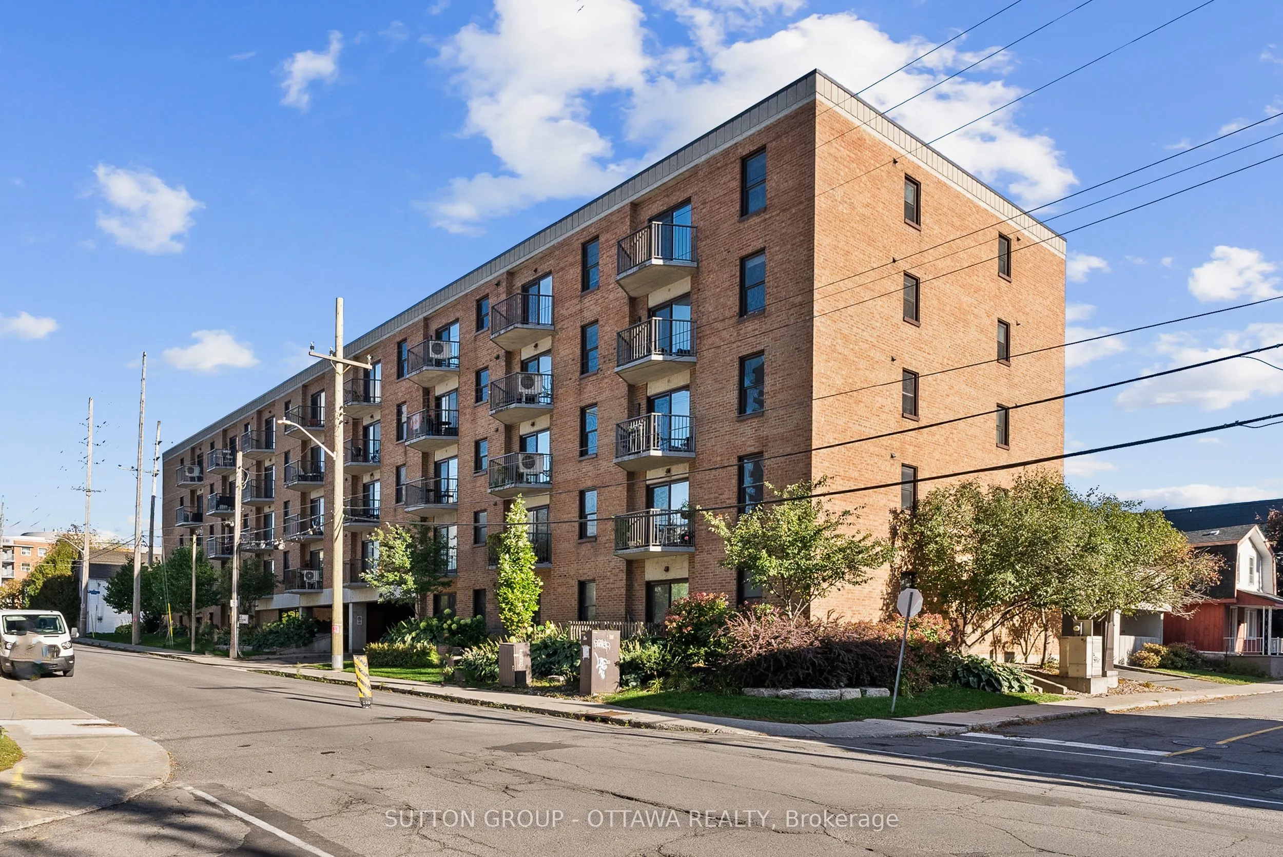 50 BURNSIDE Avenue, #507