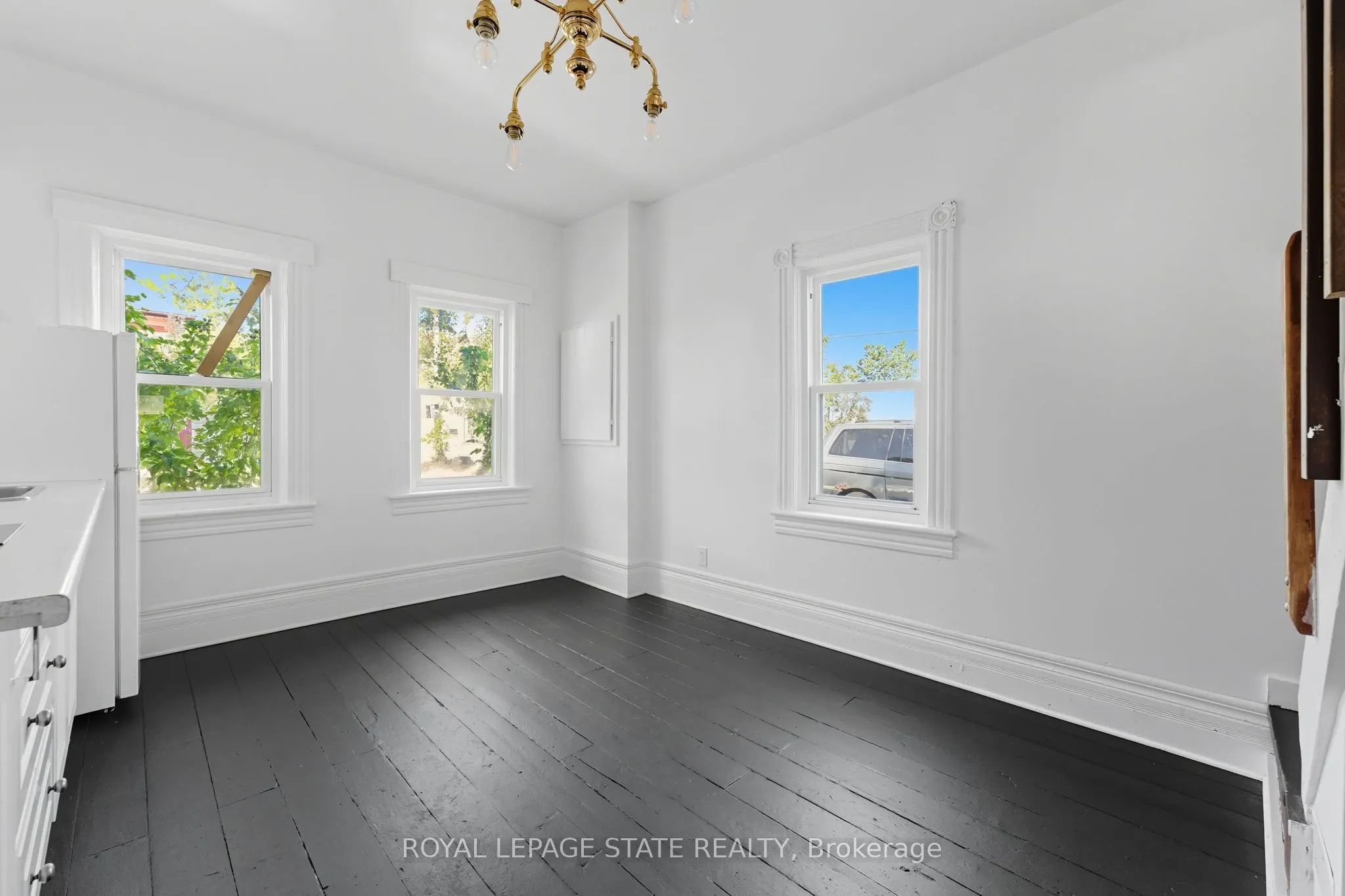 8 Tasker Street