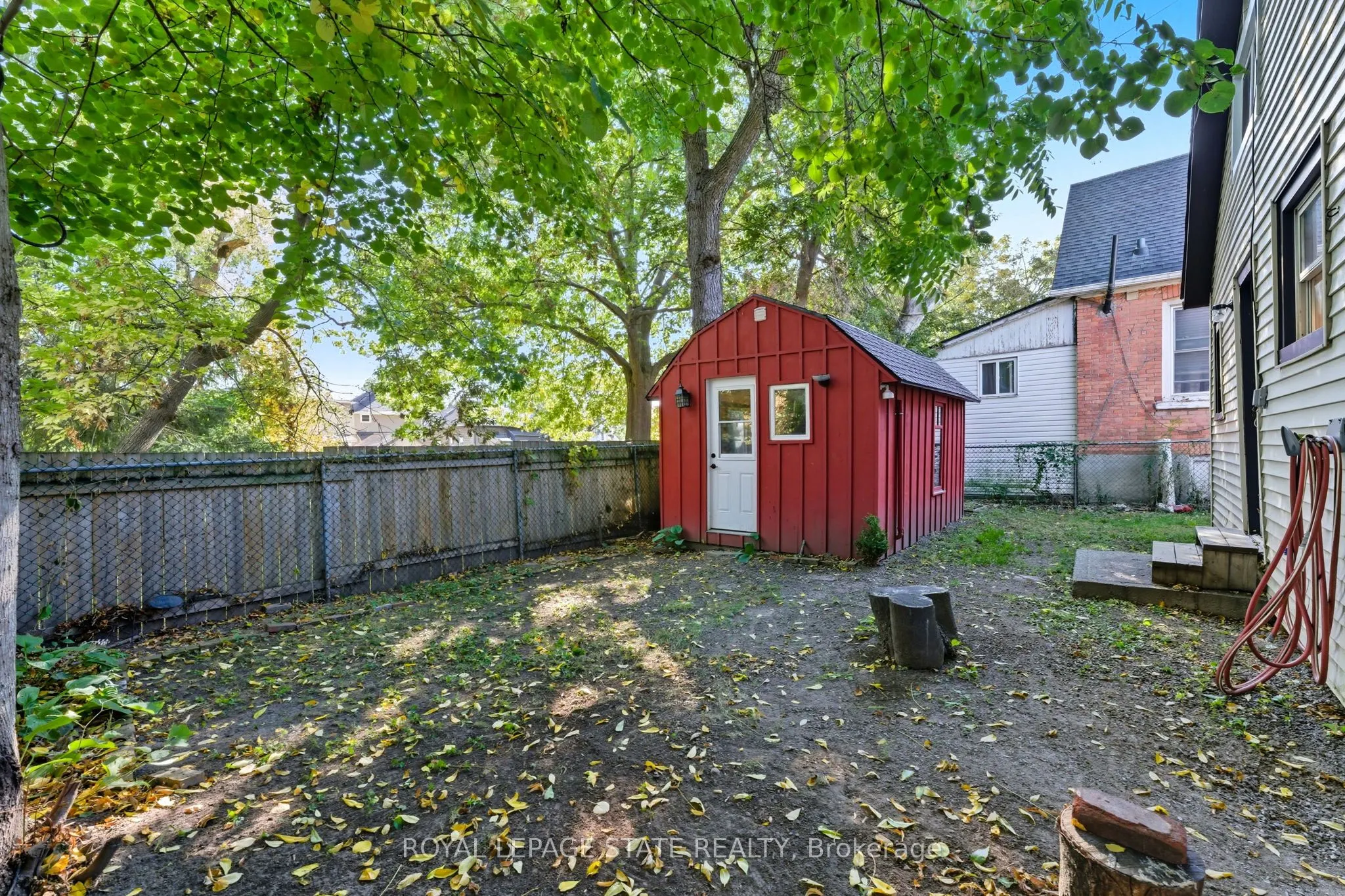 8 Tasker Street