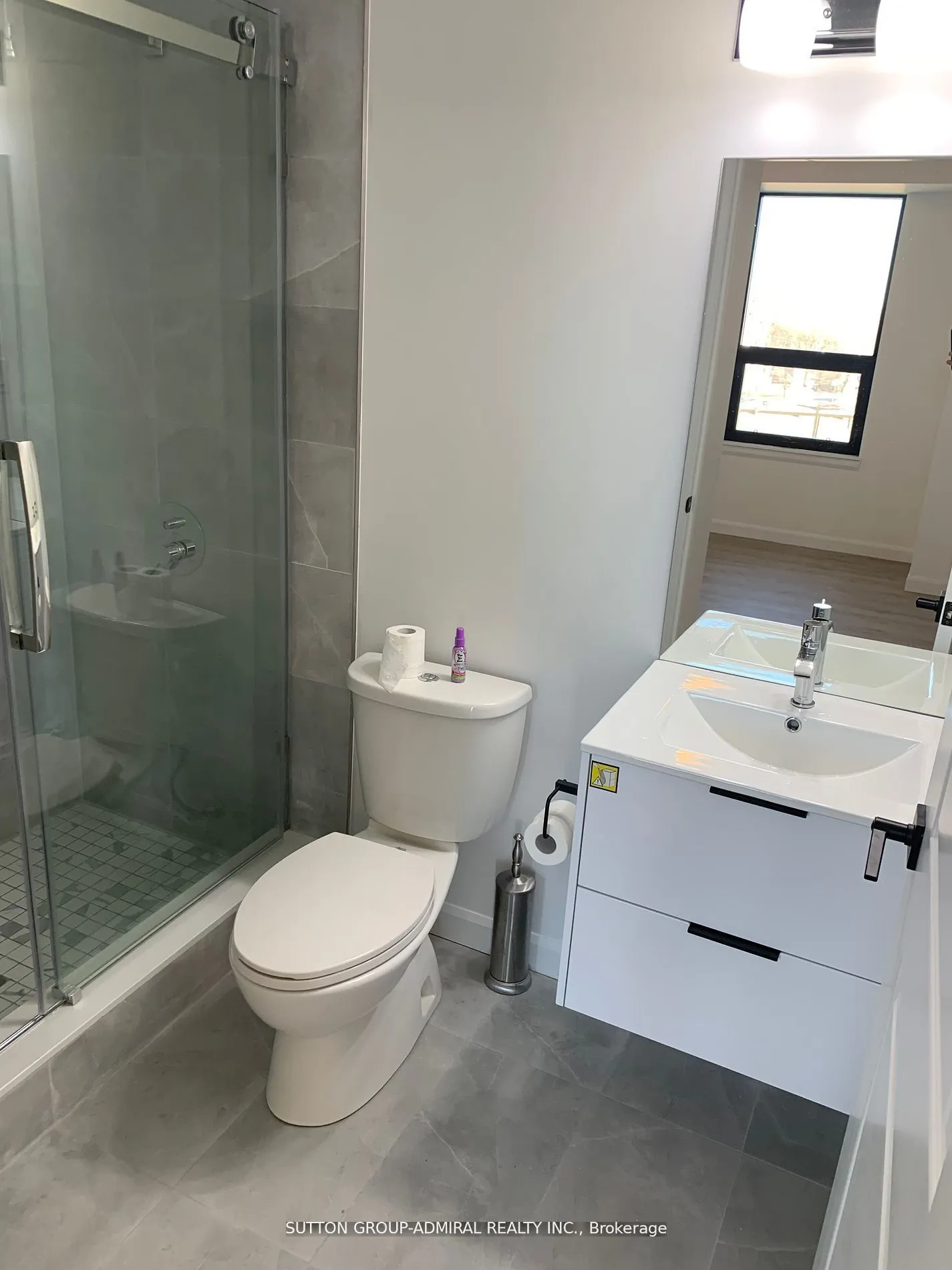 7 Erie Avenue, #305