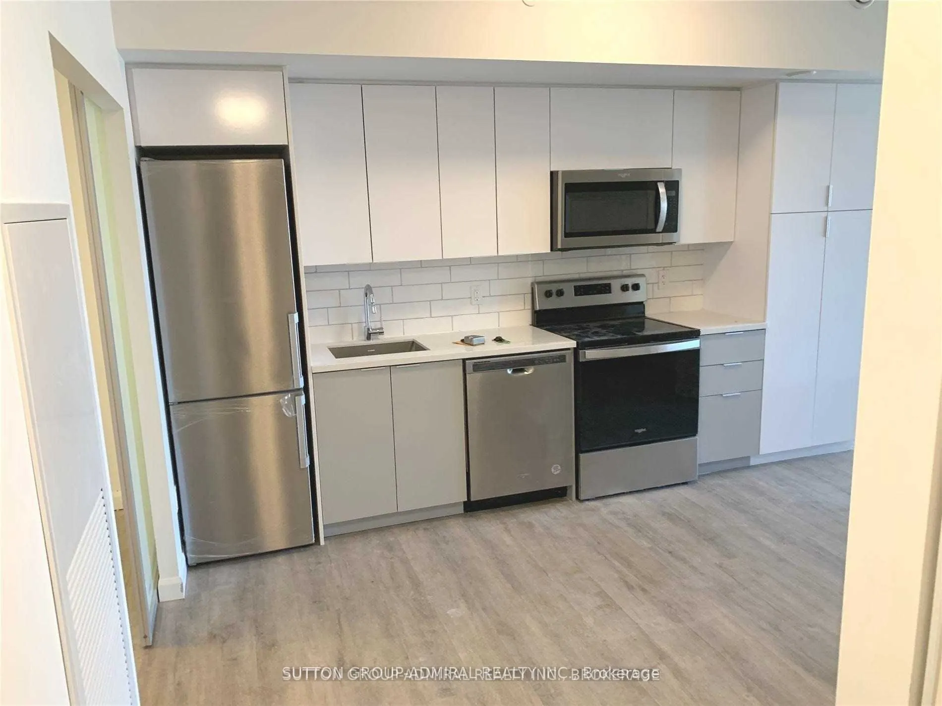 7 Erie Avenue, #305