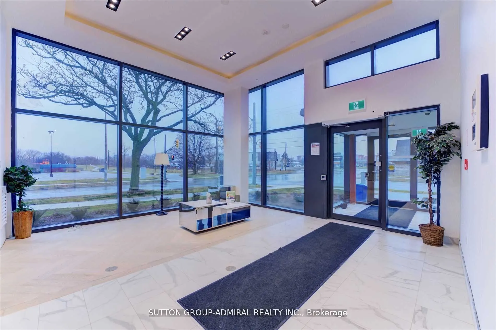 7 Erie Avenue, #305