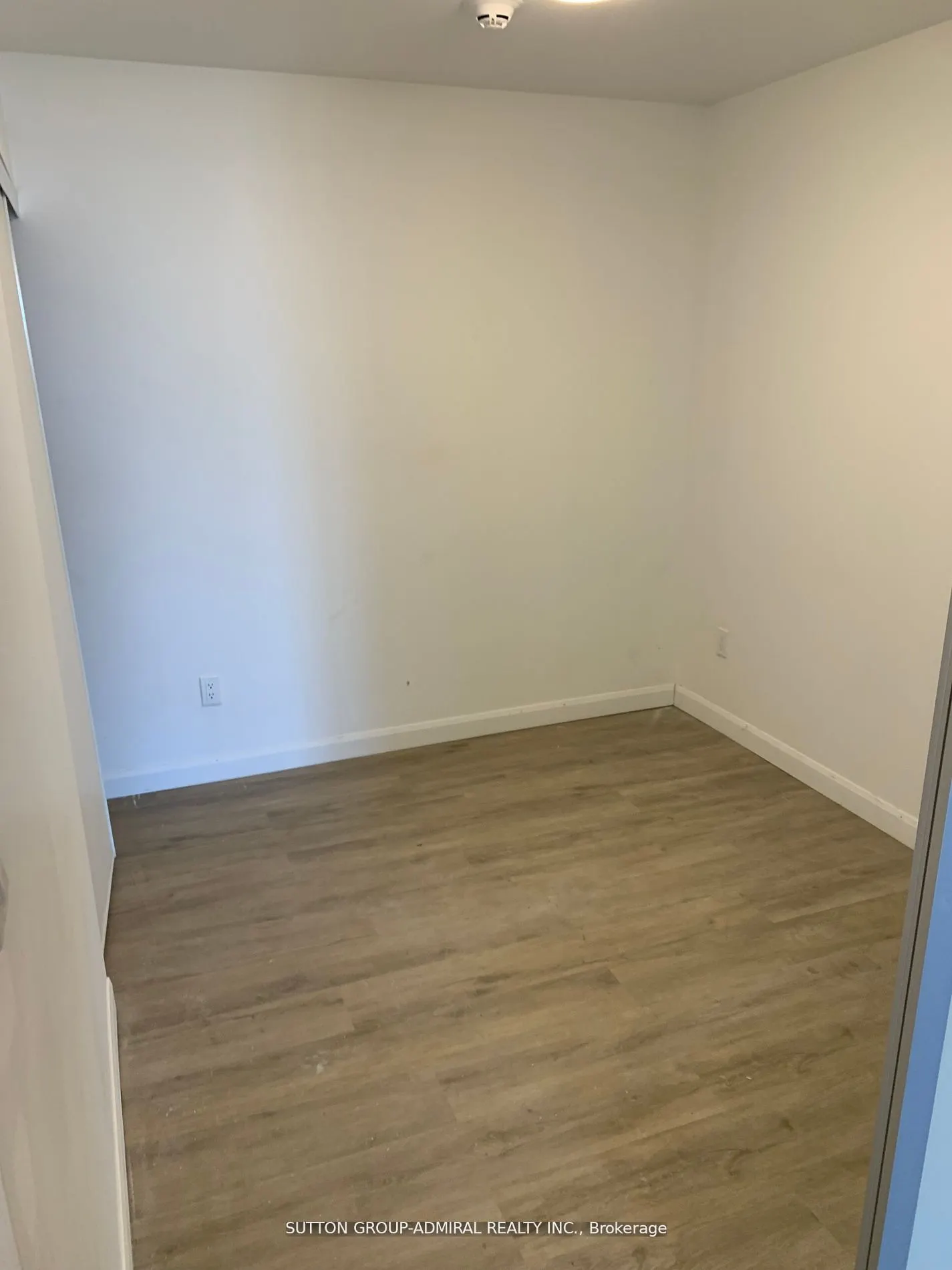 7 Erie Avenue, #305
