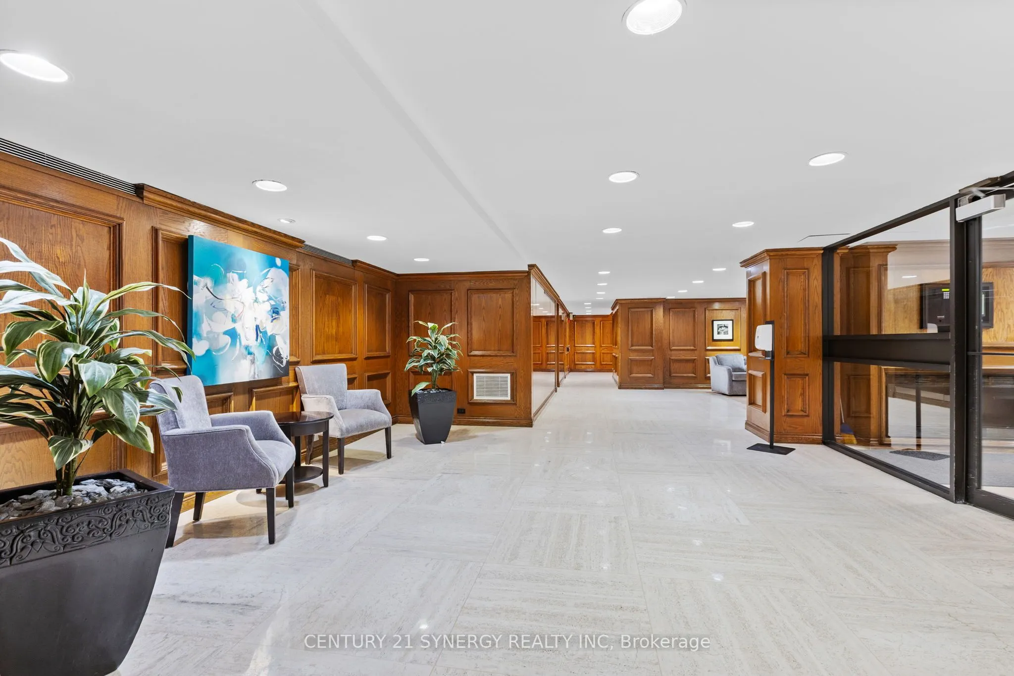 530 Laurier Avenue W, #2207