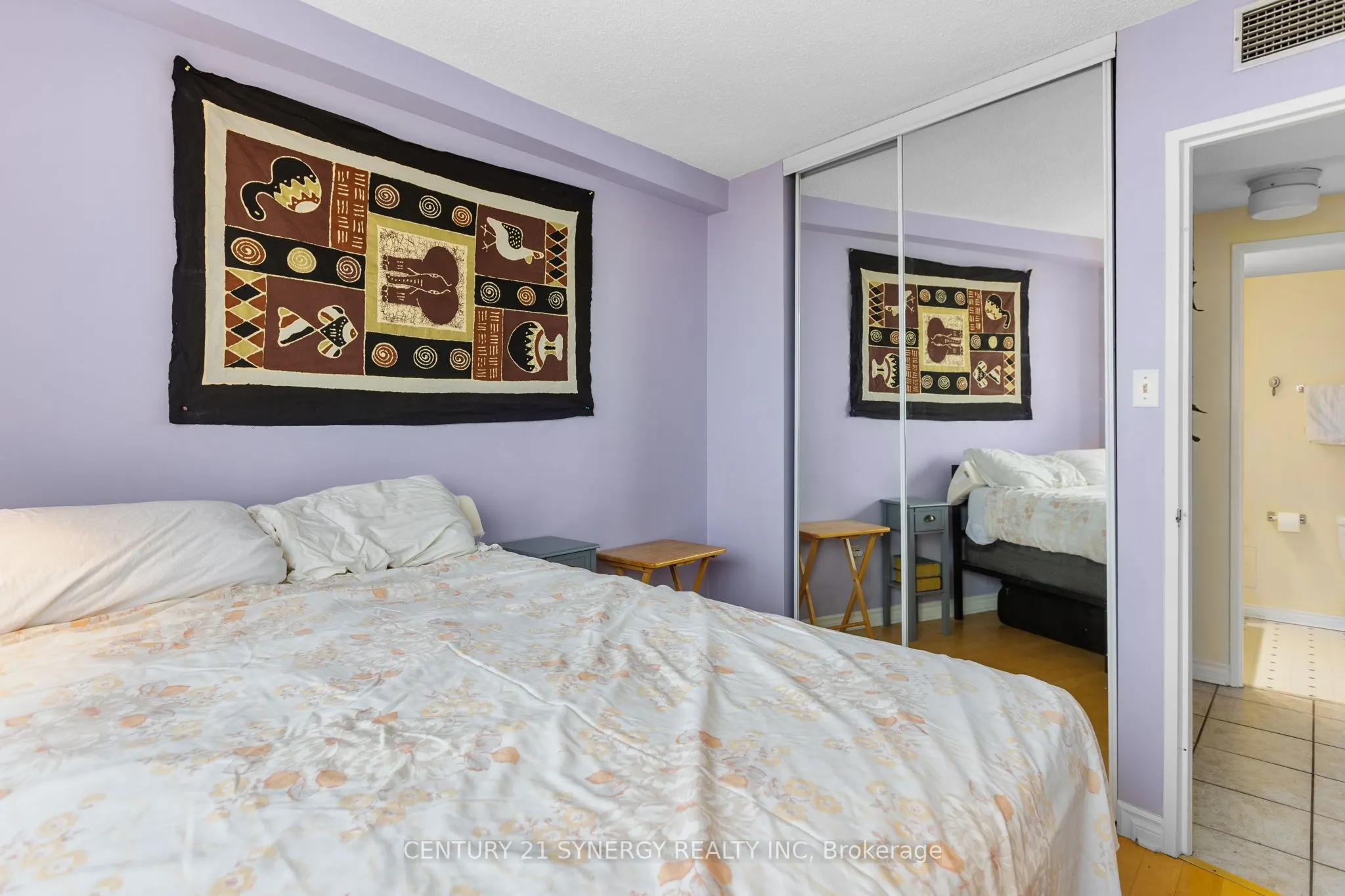 530 Laurier Avenue W, #2207