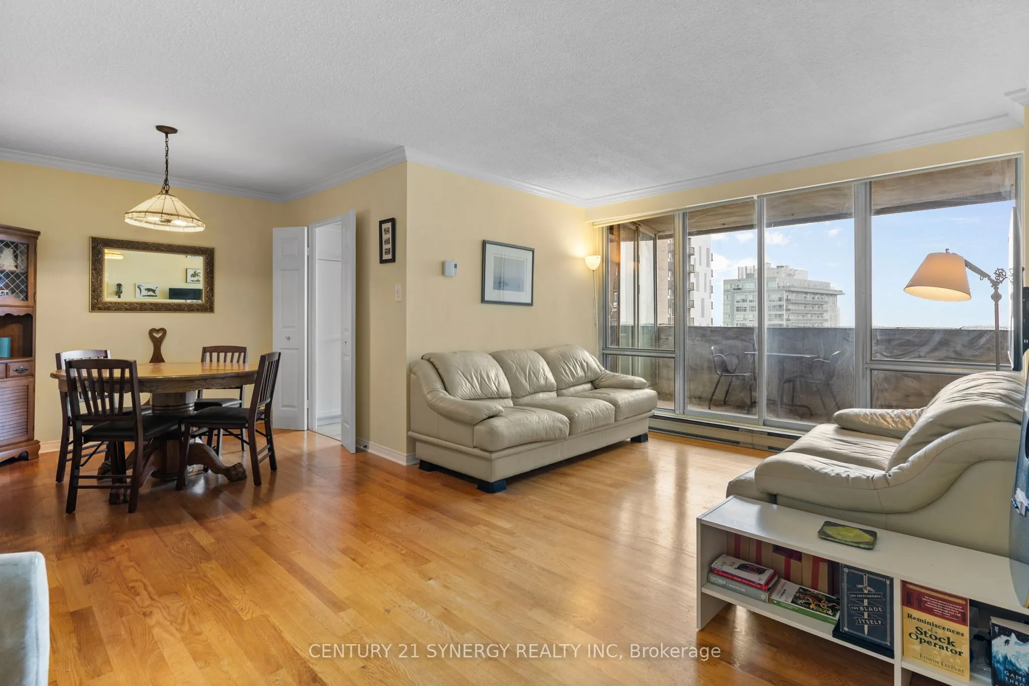 530 Laurier Avenue W, #2207