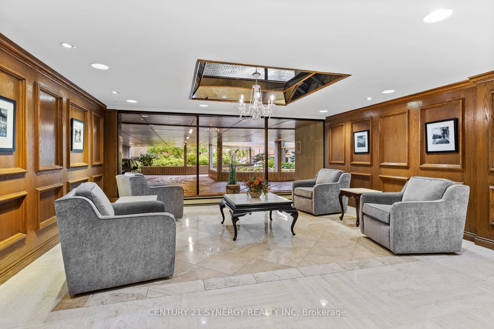 530 Laurier Avenue W, #2207