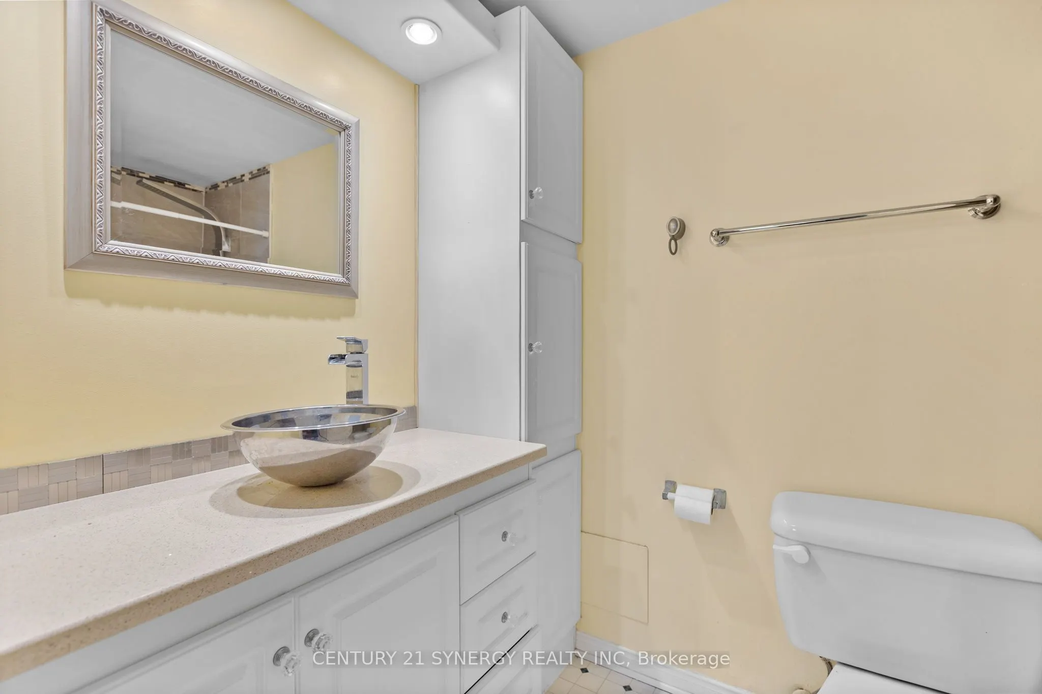 530 Laurier Avenue W, #2207