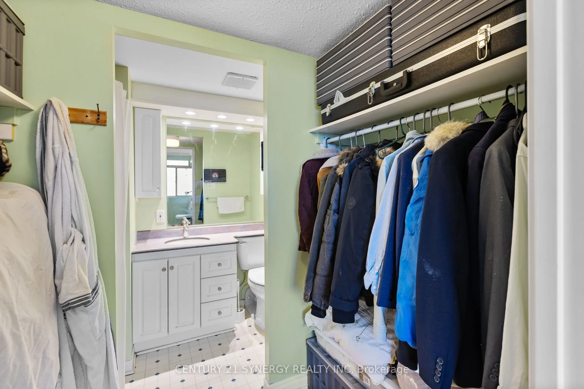530 Laurier Avenue W, #2207