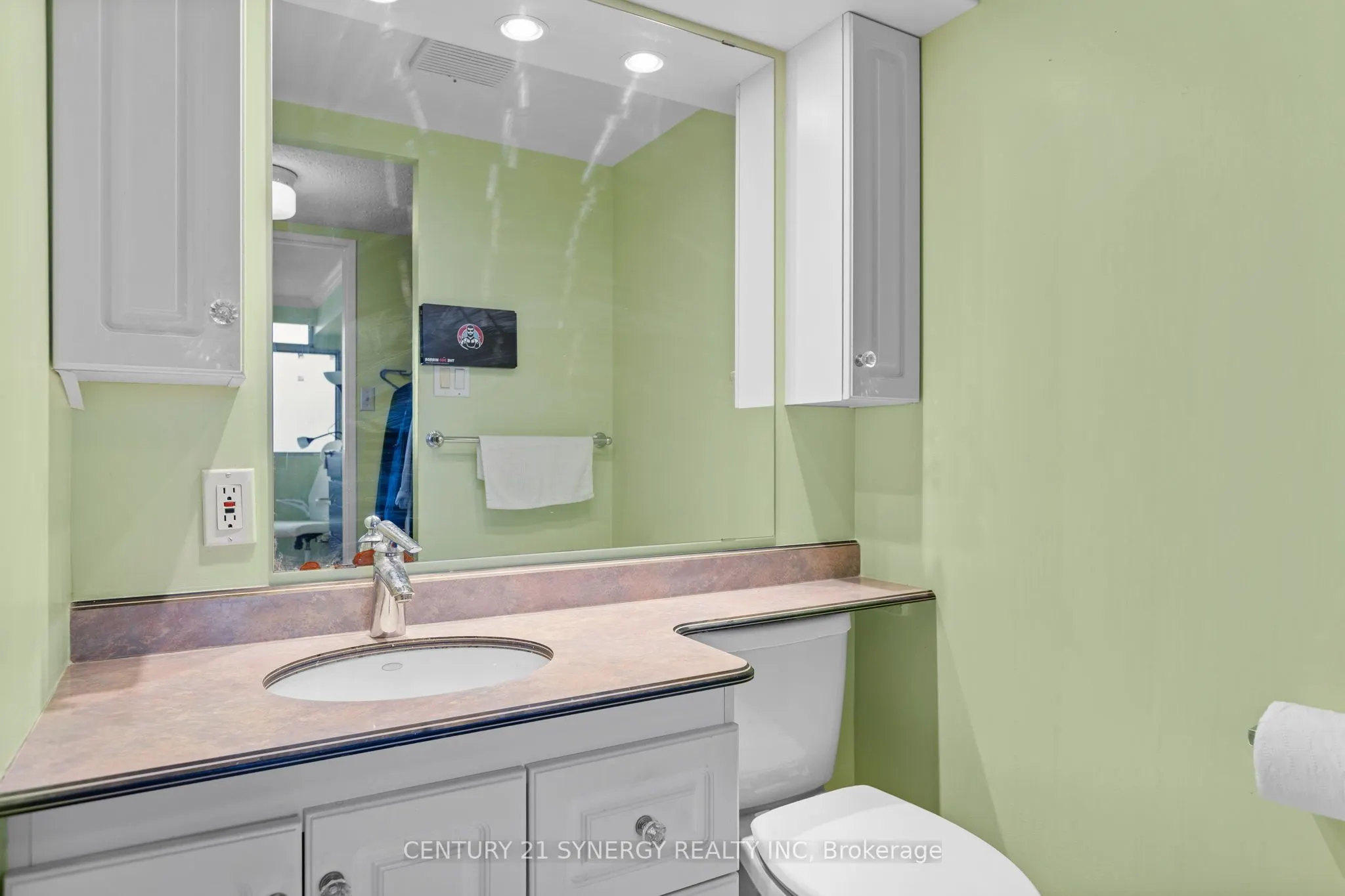 530 Laurier Avenue W, #2207