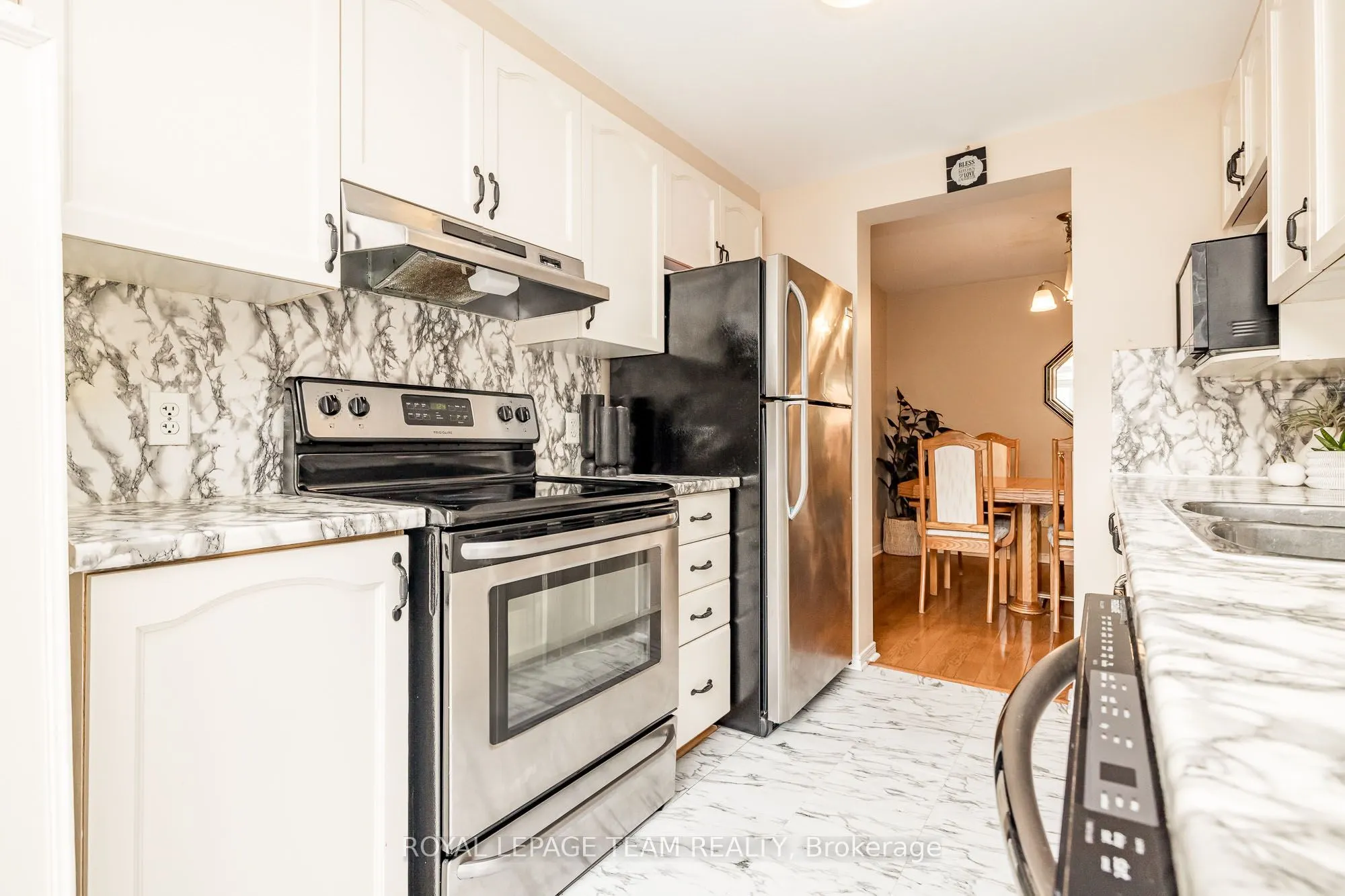 221 SORENTO Street