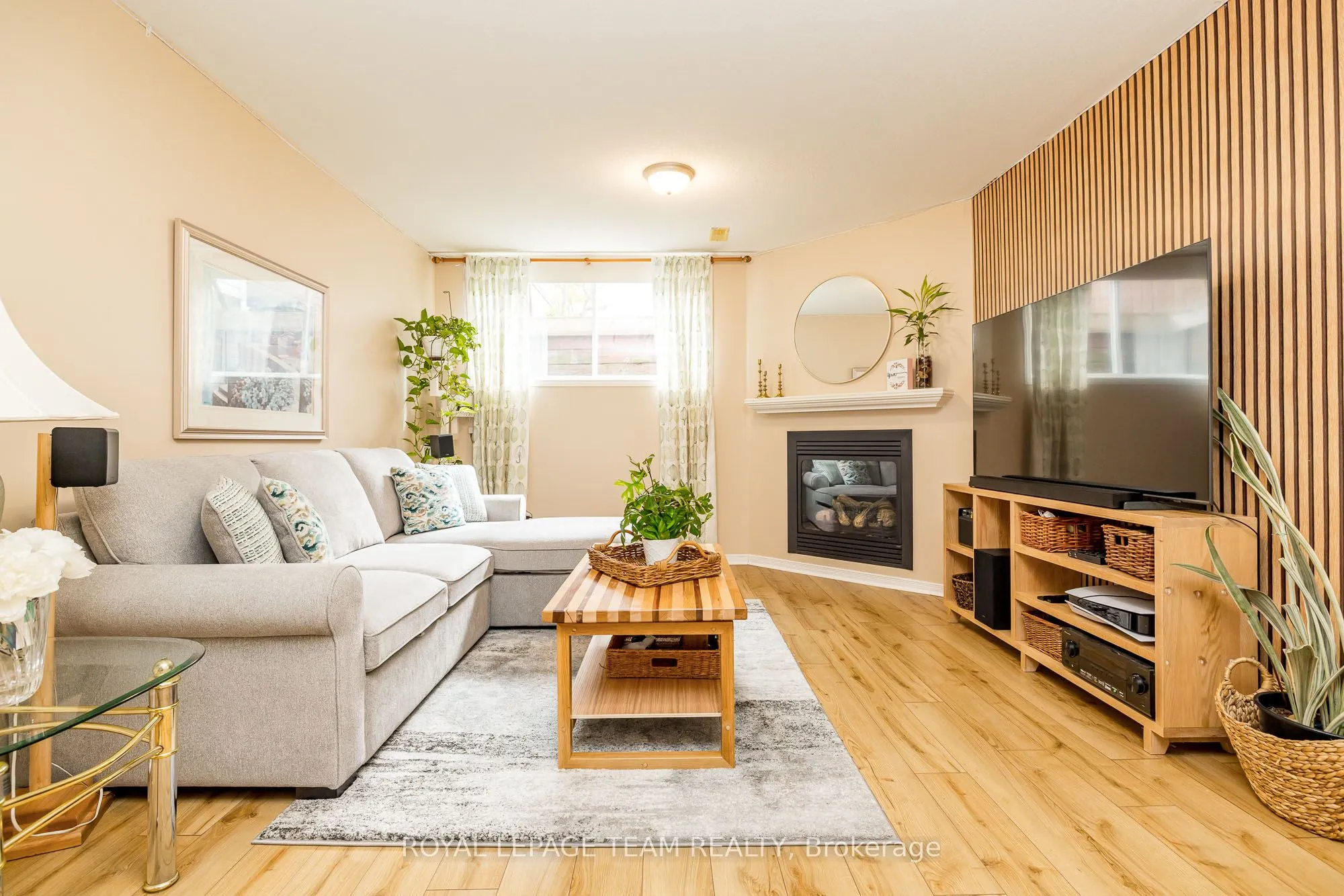 221 SORENTO Street