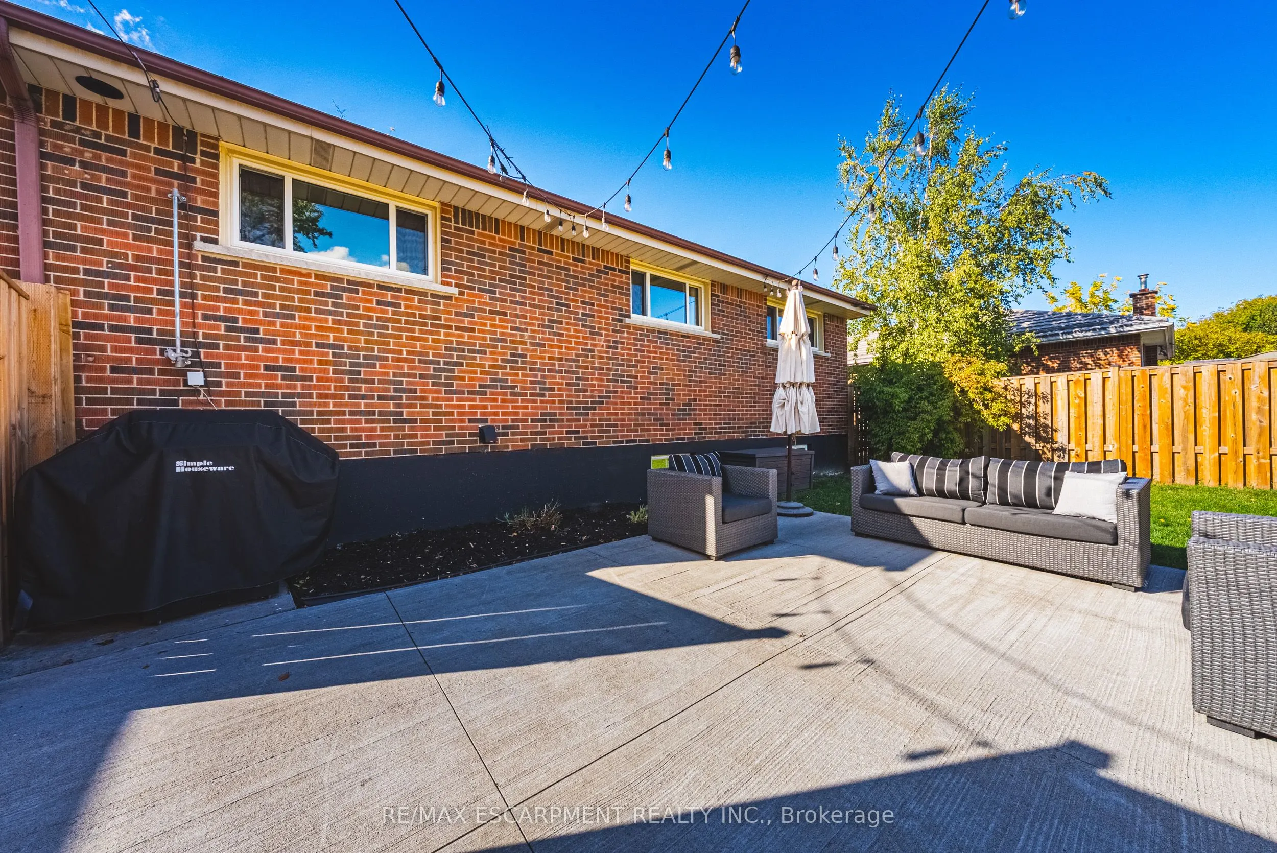 204 Fernwood Boulevard